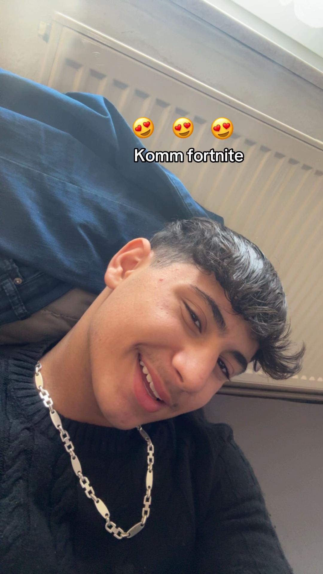 @D E L O