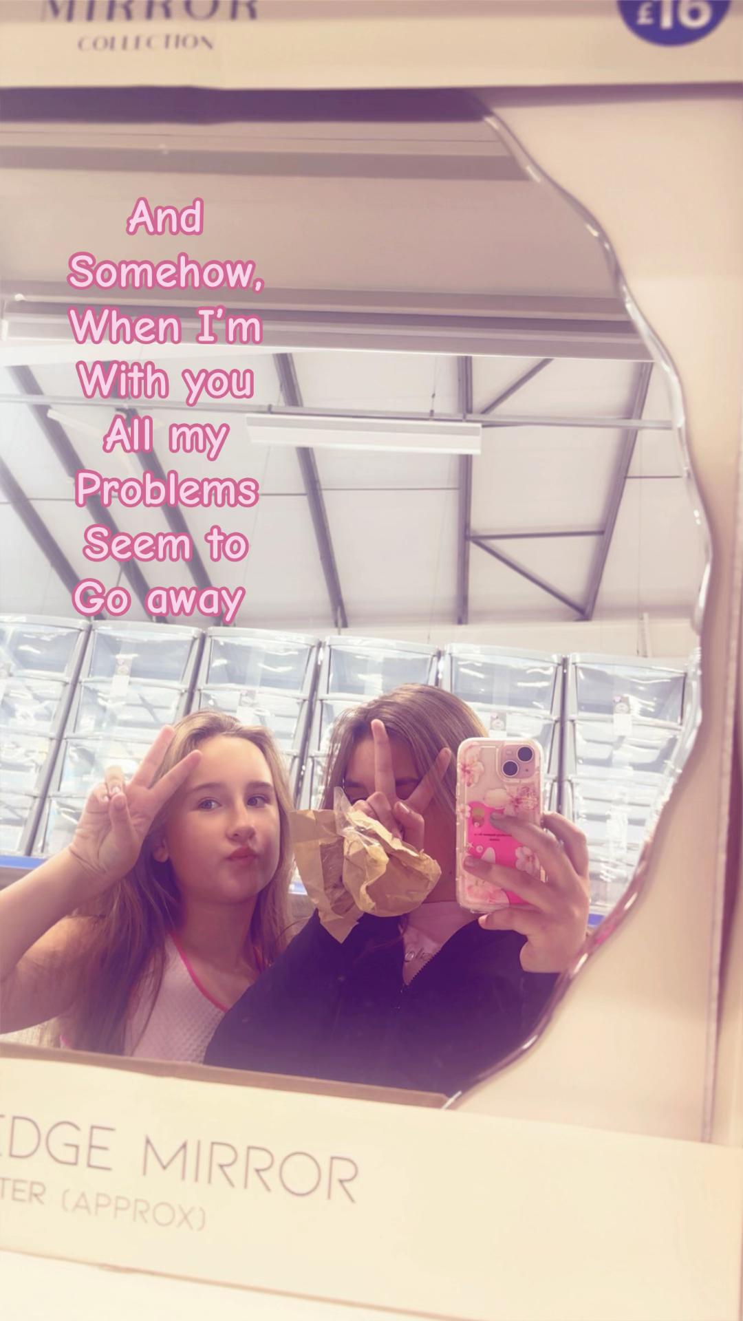 @ℳ𝒾𝒶🤍