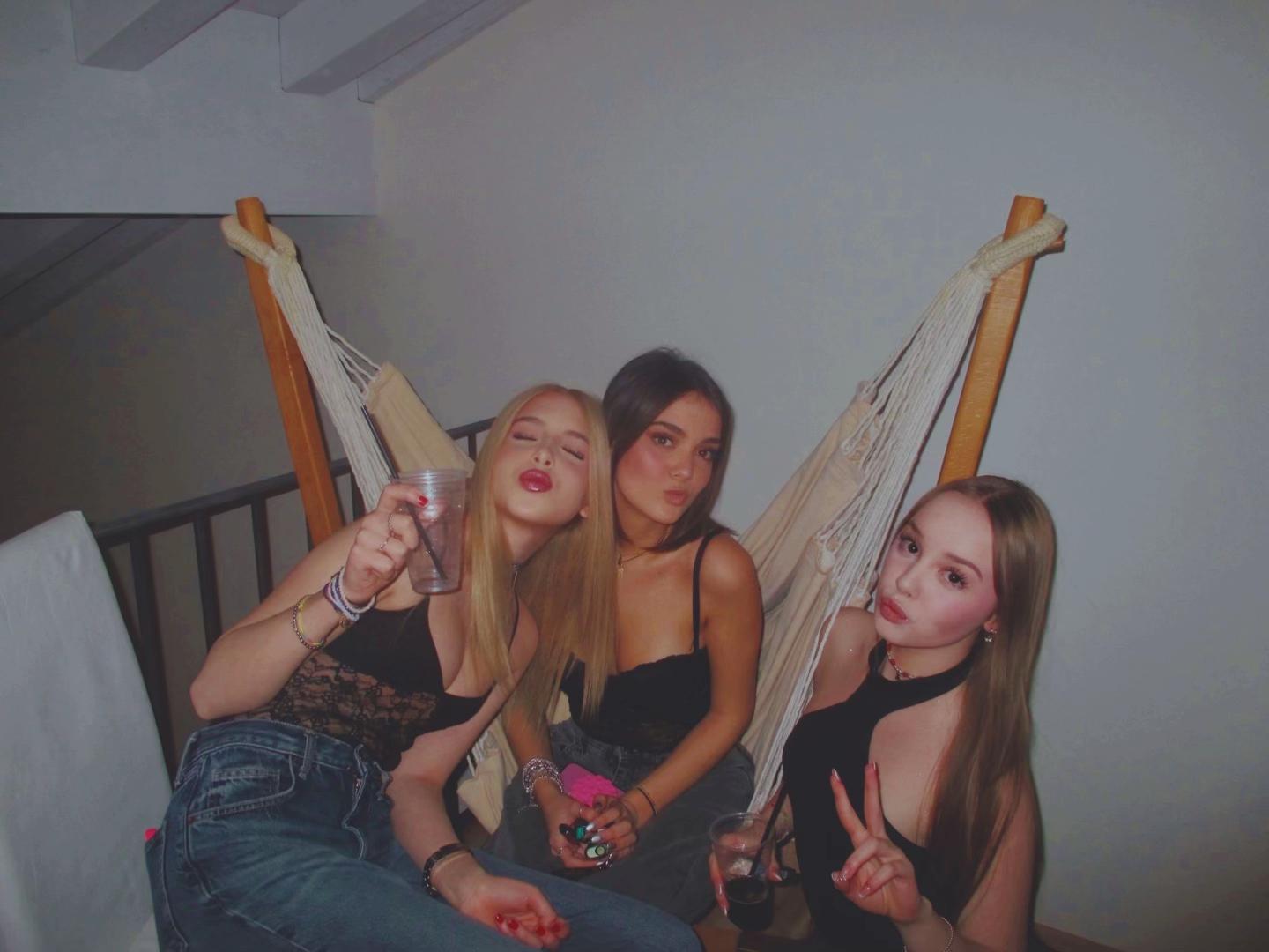 @𝑎𝑚𝑦🌚