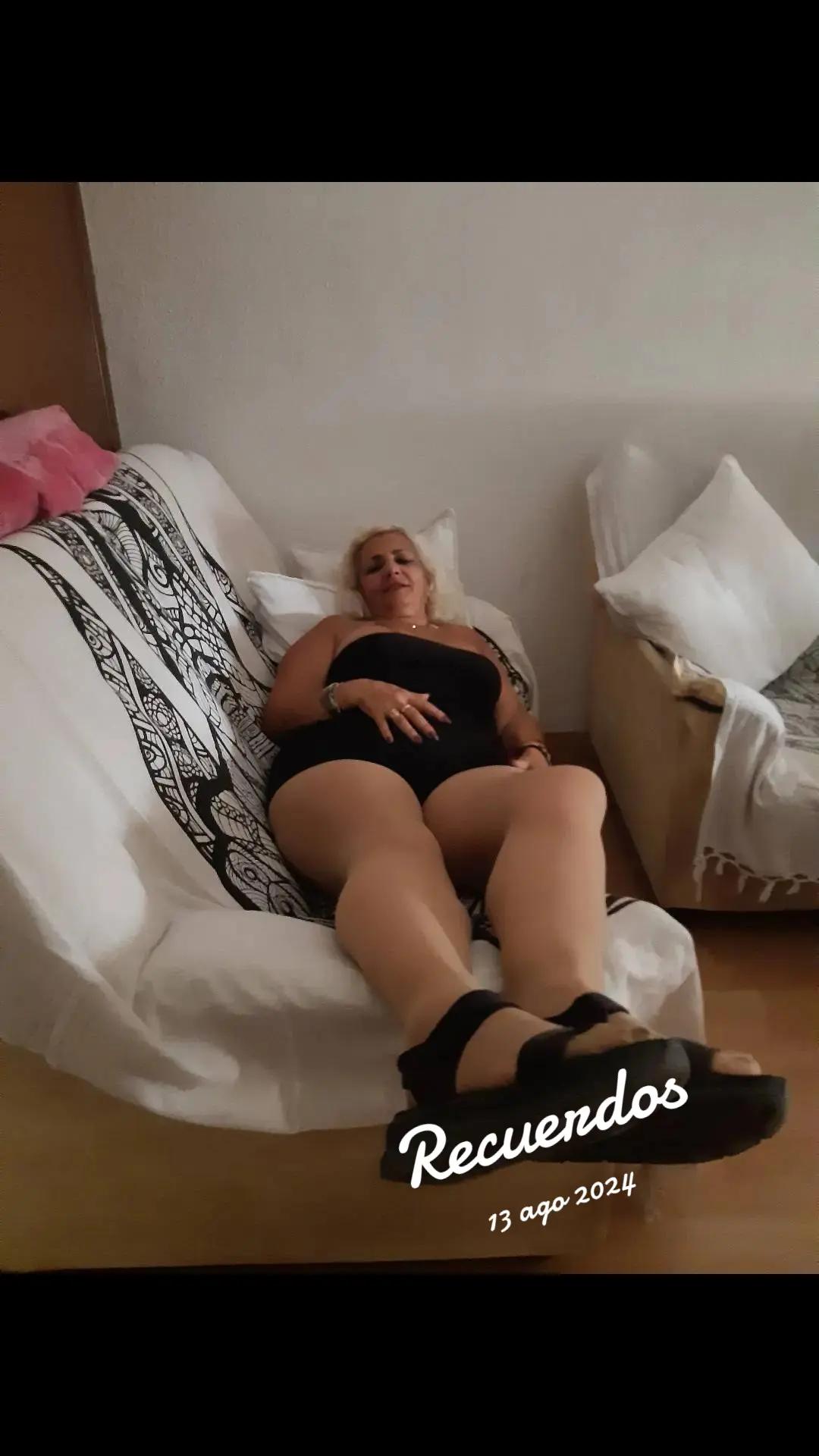 @toñi