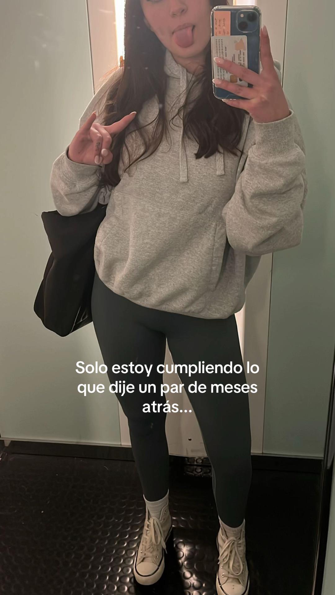 @𝓢𝓪𝓻𝓪𝓭𝓸𝓷𝓲𝔃🌸