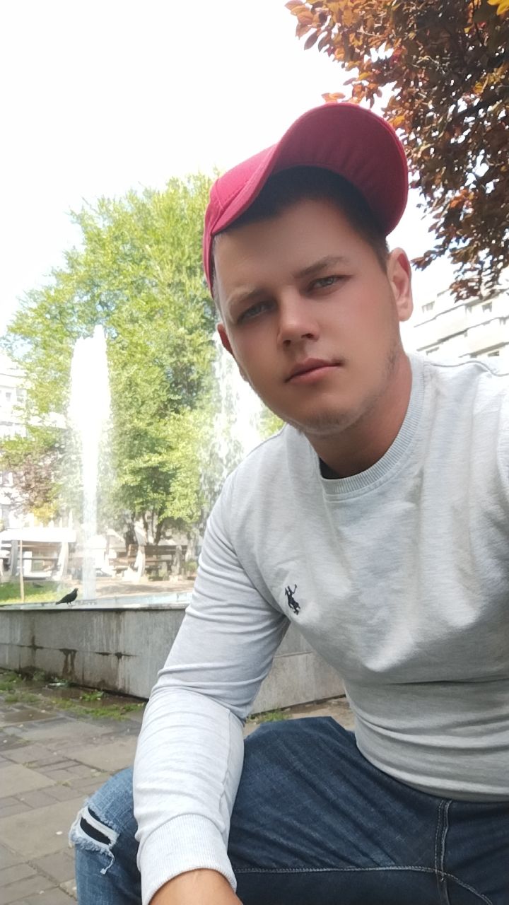 @Gabriel Livarariu