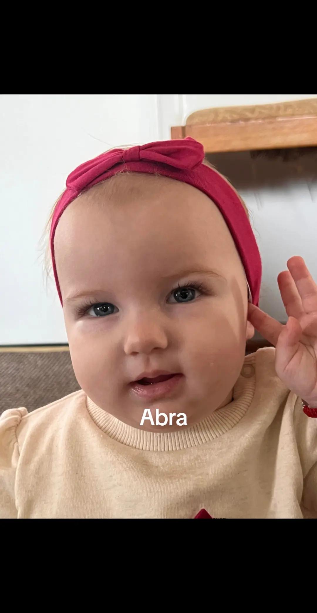 @Adina93