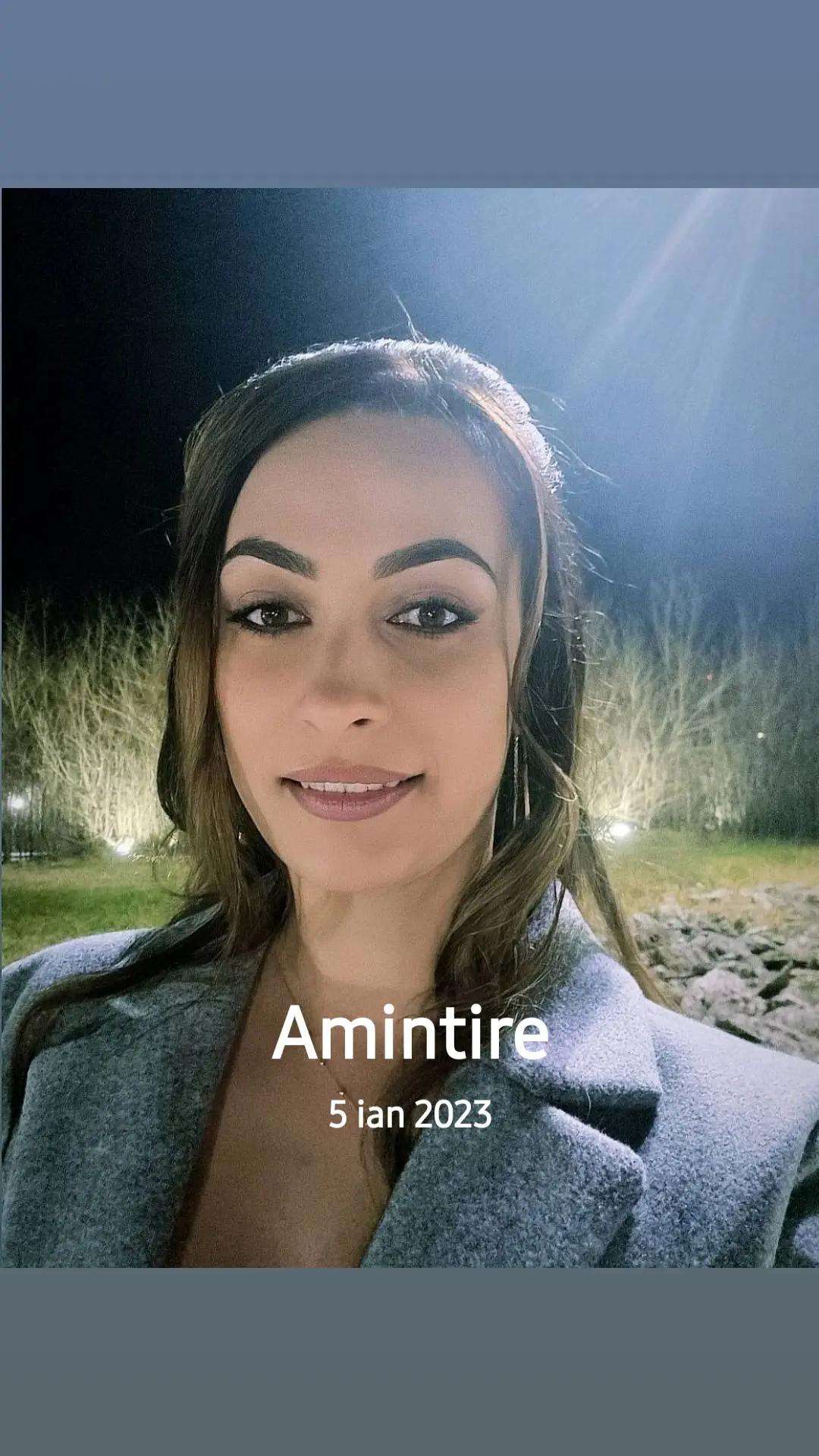 @Larisa Adina