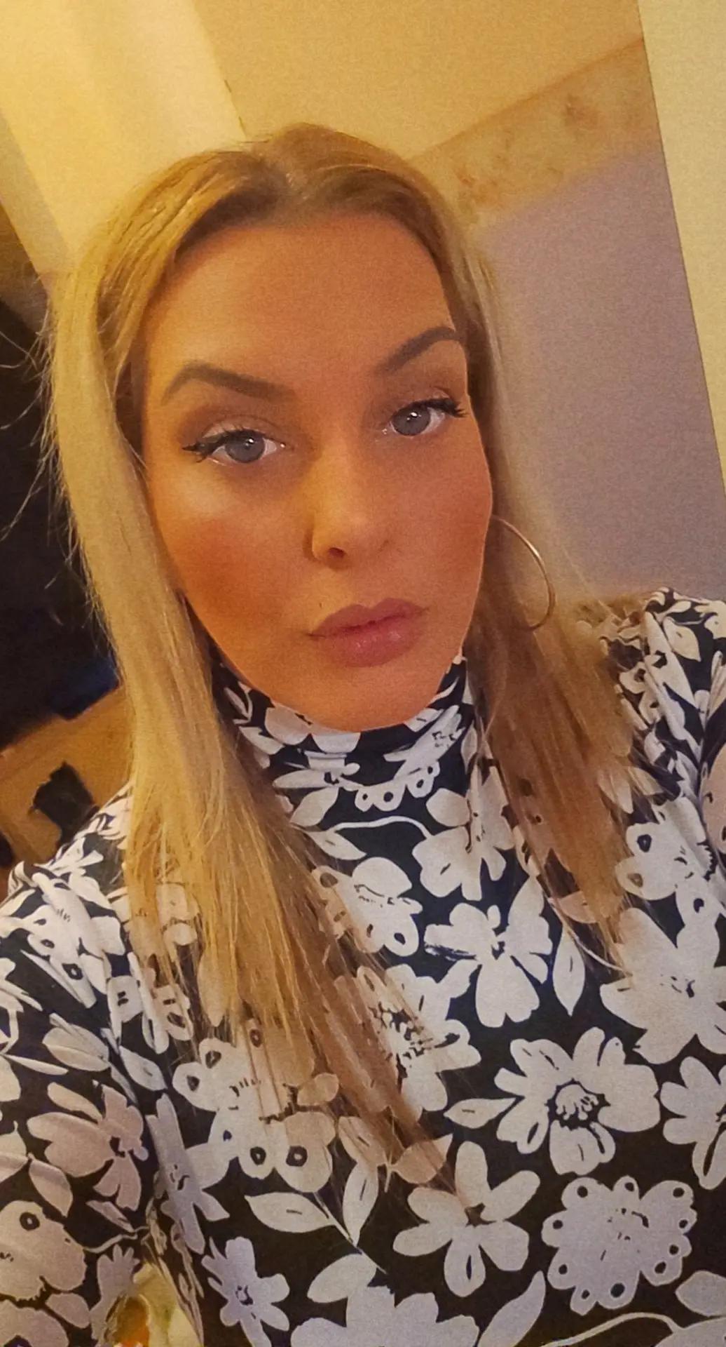 @dani123