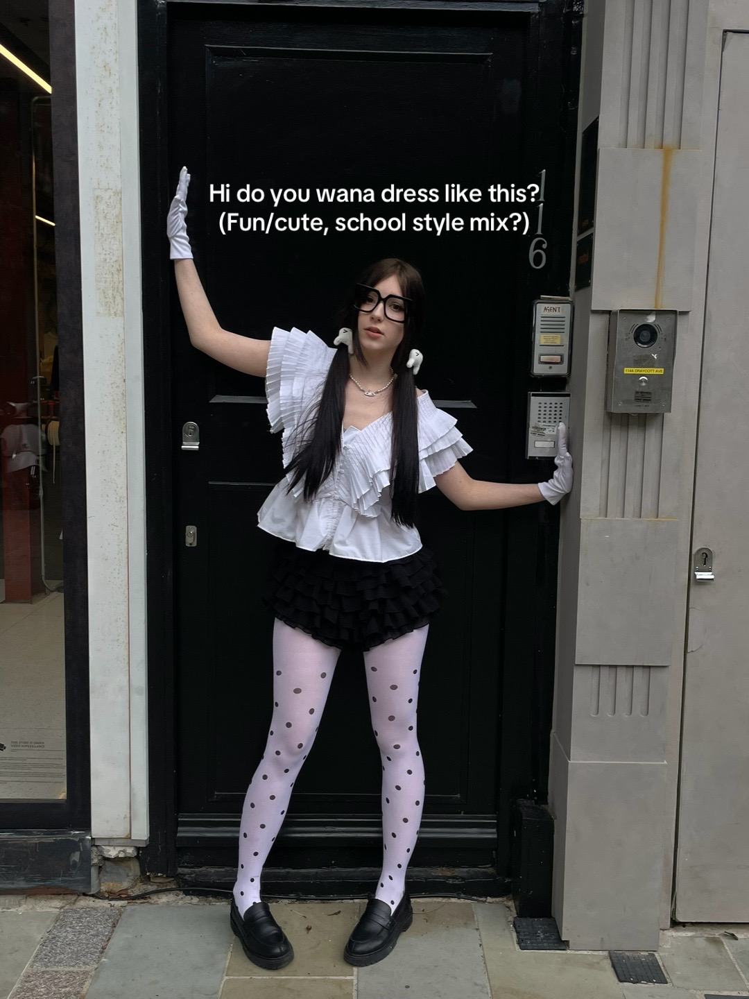 @Lina