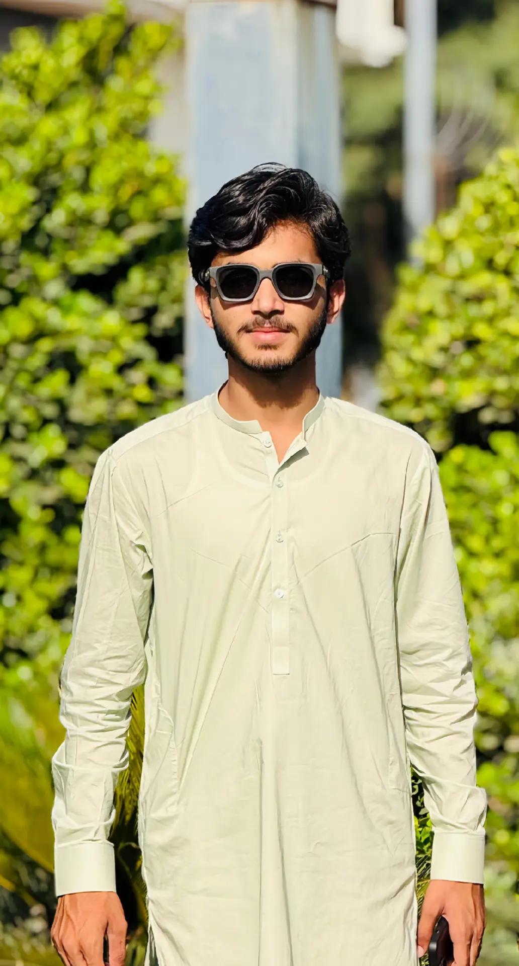 @رانا عمیر خاں 🇬🇧