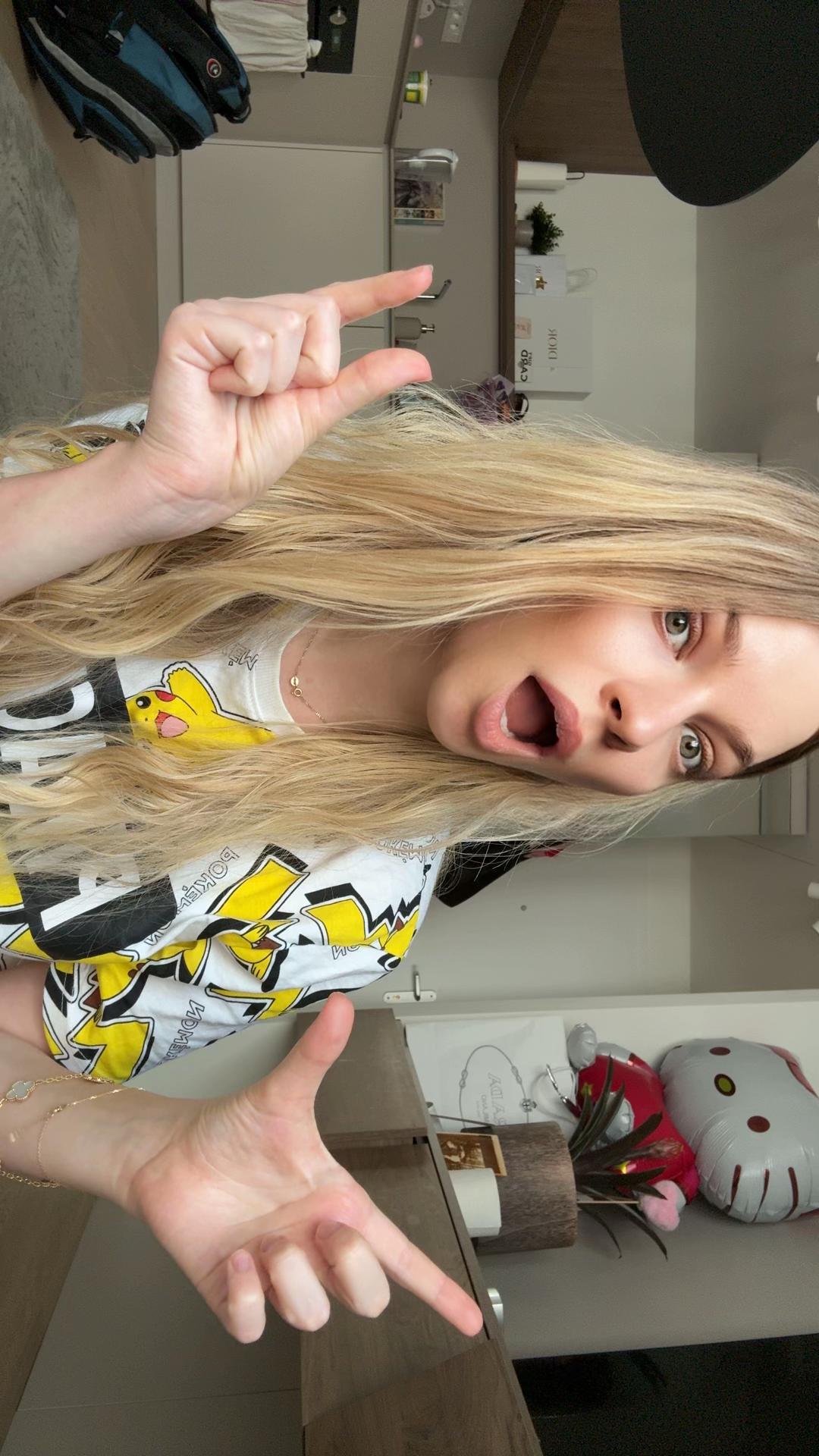 @Bella
