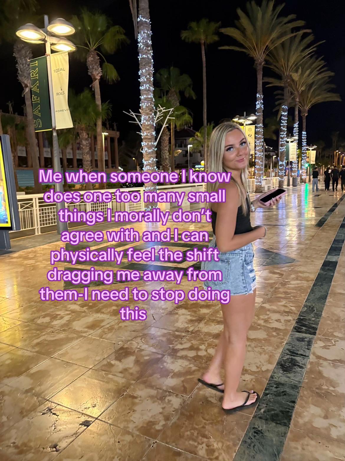 @Caitlin🏴