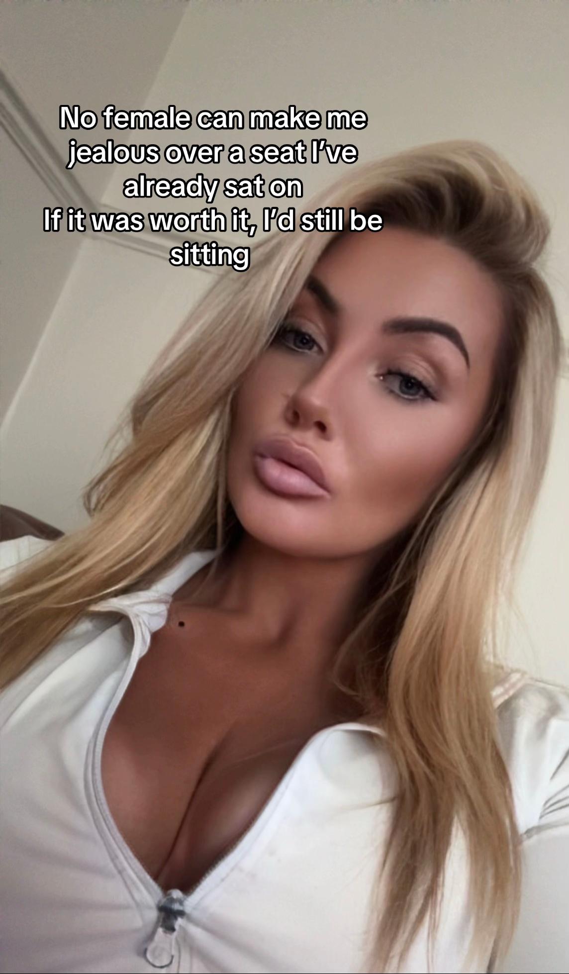 @Tee