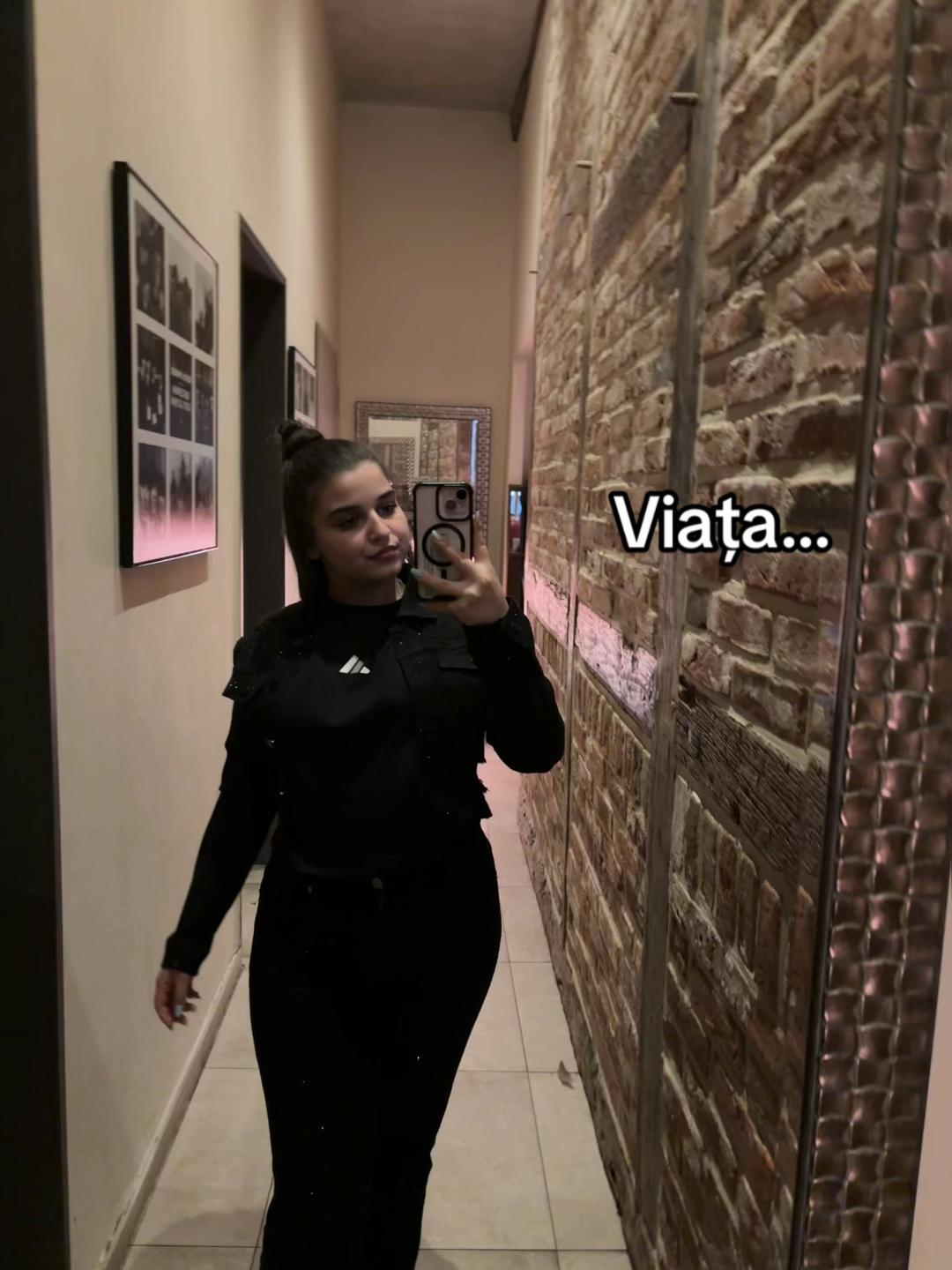 @<3
