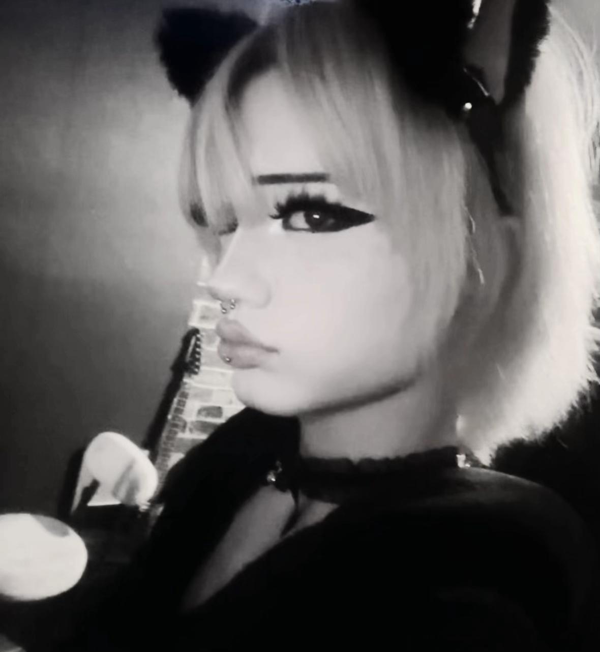 @・𝓒𝓺𝓫𝓮𝓻𝓯𝓪𝓬𝓮・
