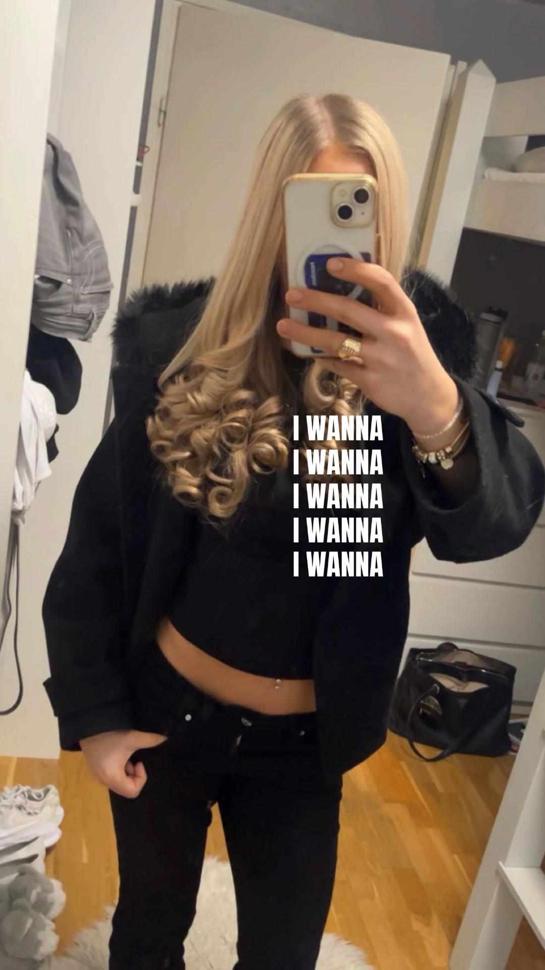 @𝔸𝕟𝕟𝕒