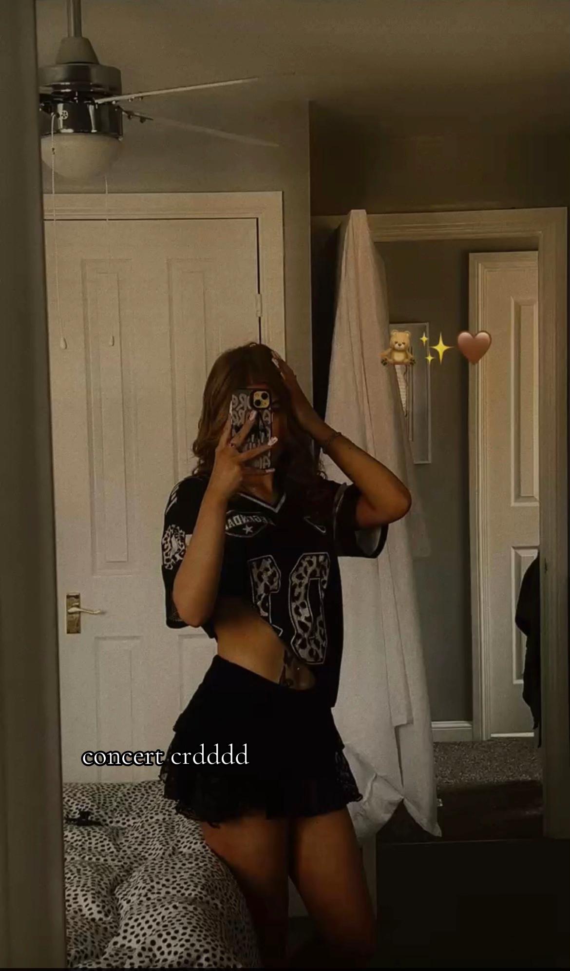 @𝐇𝐨𝐥𝐥𝐲🧸