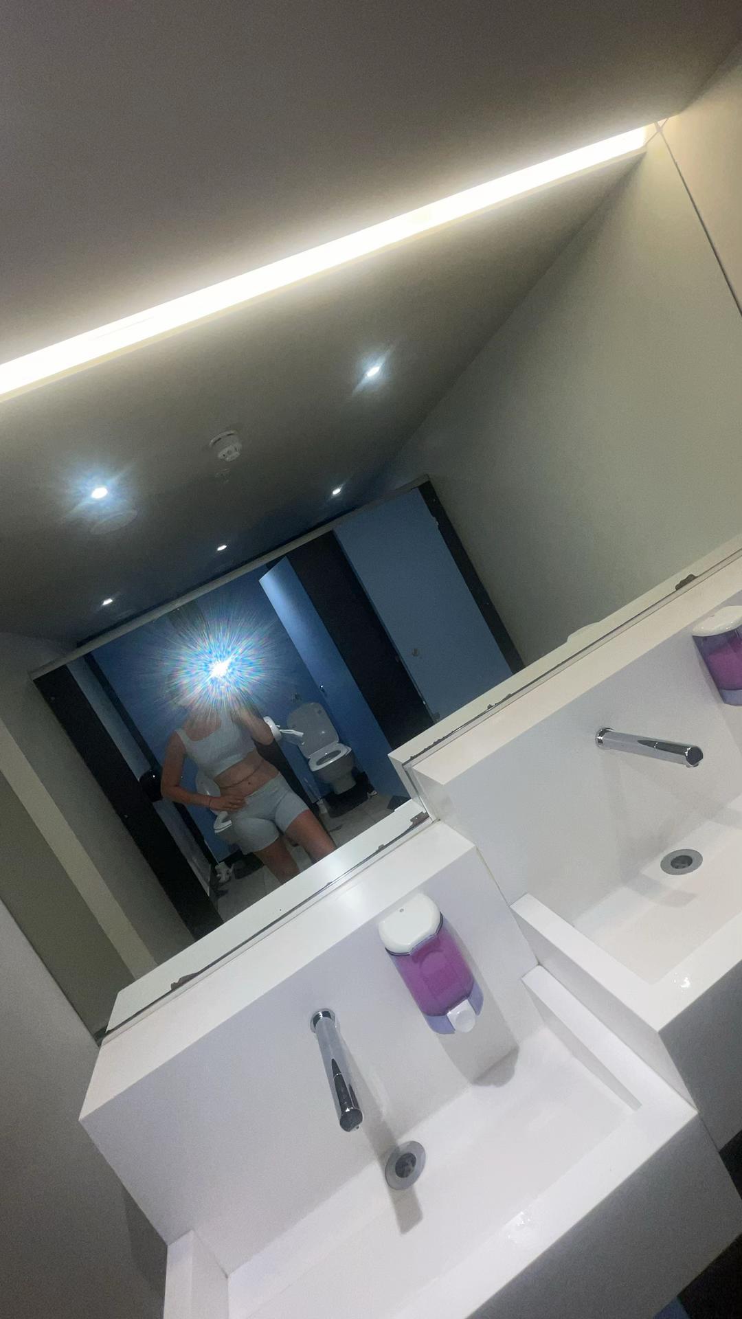 @𝐍𝐢𝐤𝐢𝐭𝐚𝐌𝐜𝐃𝐨𝐧𝐚𝐠𝐡💕