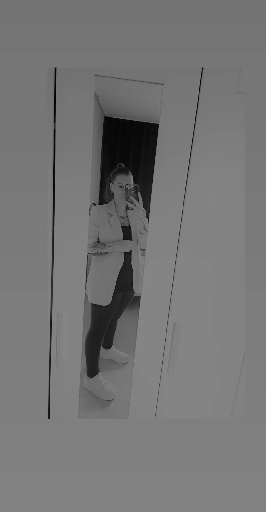 @𝕬𝖓𝖉𝖗𝖊𝖆 | 𝕸𝖔𝖒𝖔𝖋𝟐 |