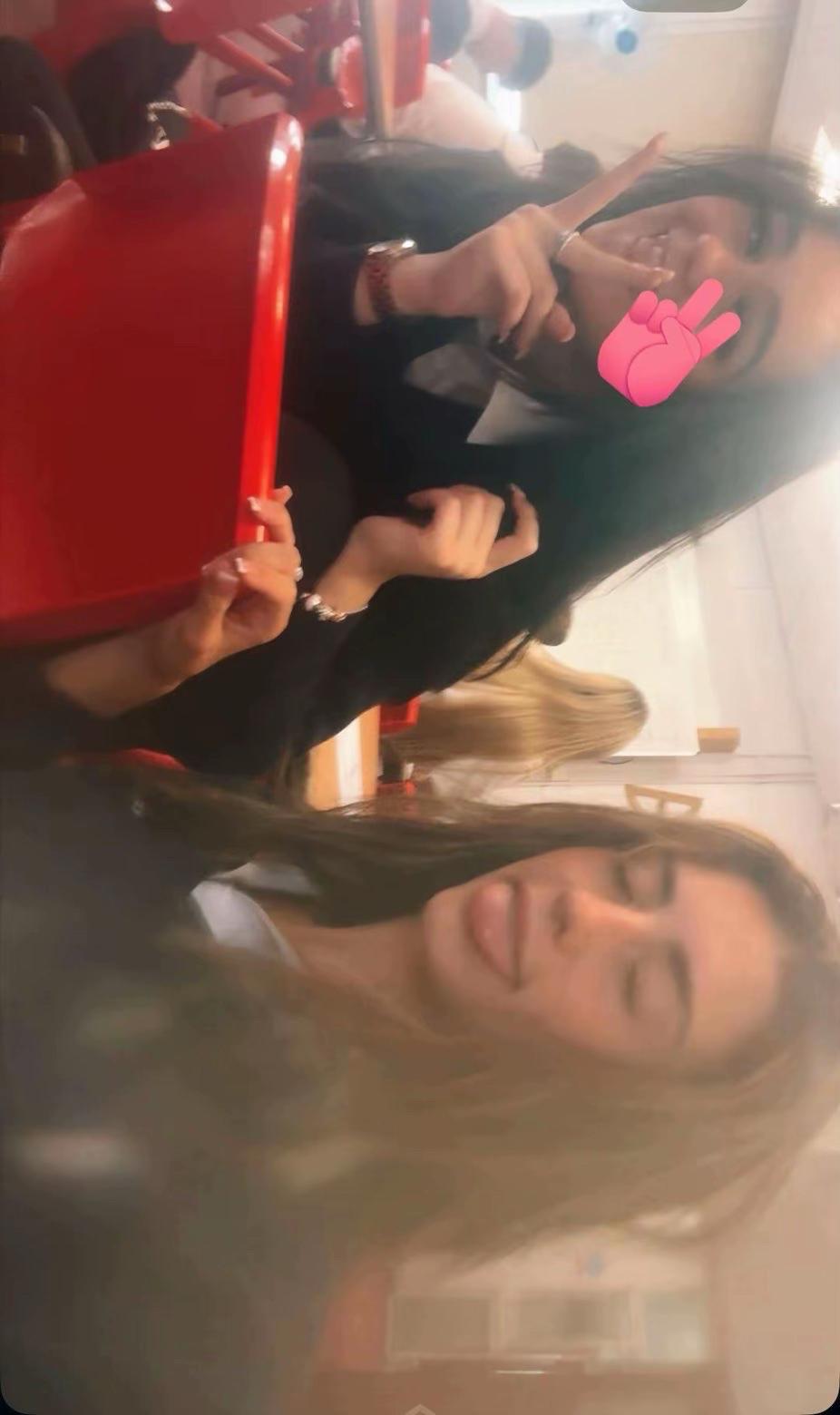 @Scarlet x