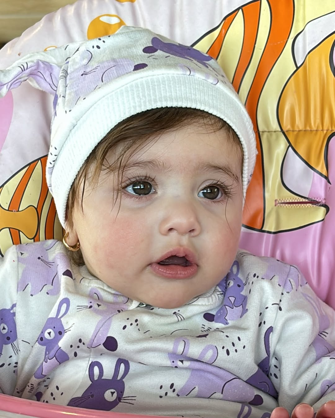 @("Cute baby") 🇨🇦