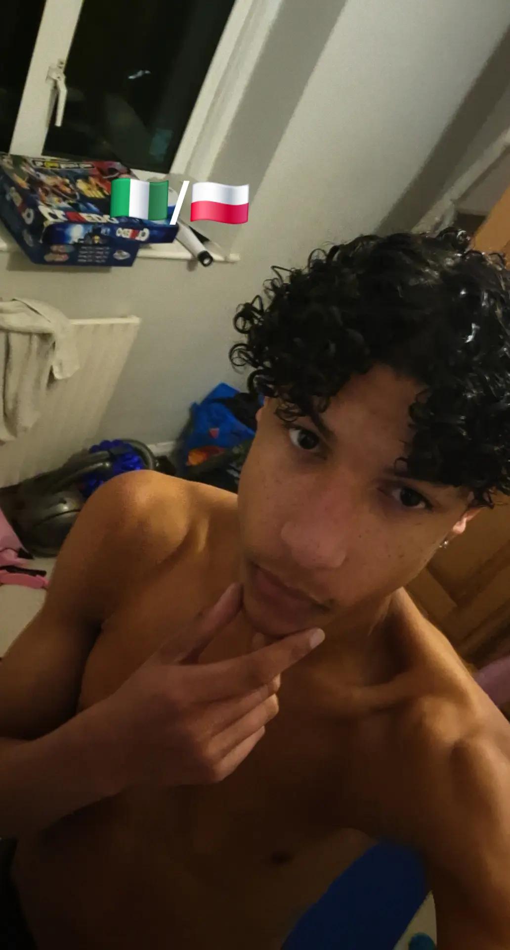 @itzjnthxn