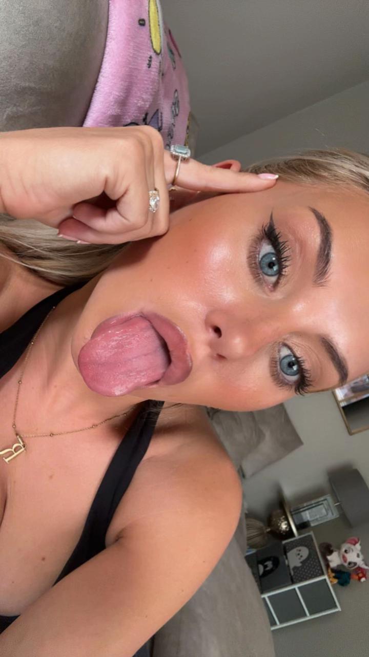 @Rhiannon blue