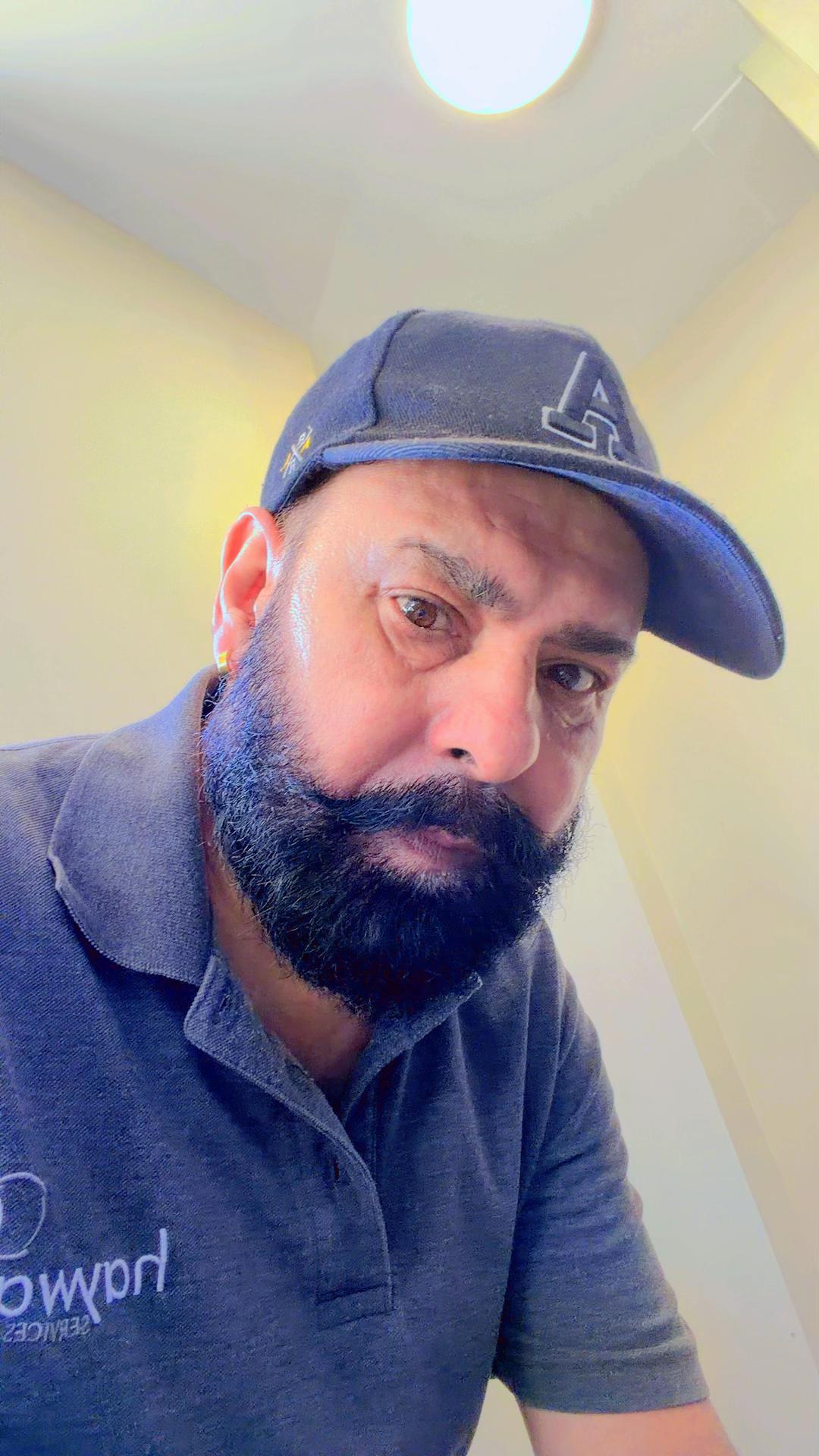 @Aman Grewal 🇬🇧
