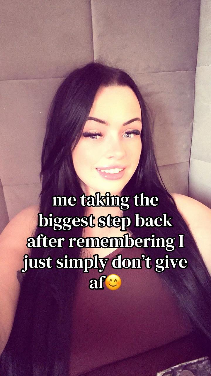 @Nicole🖤