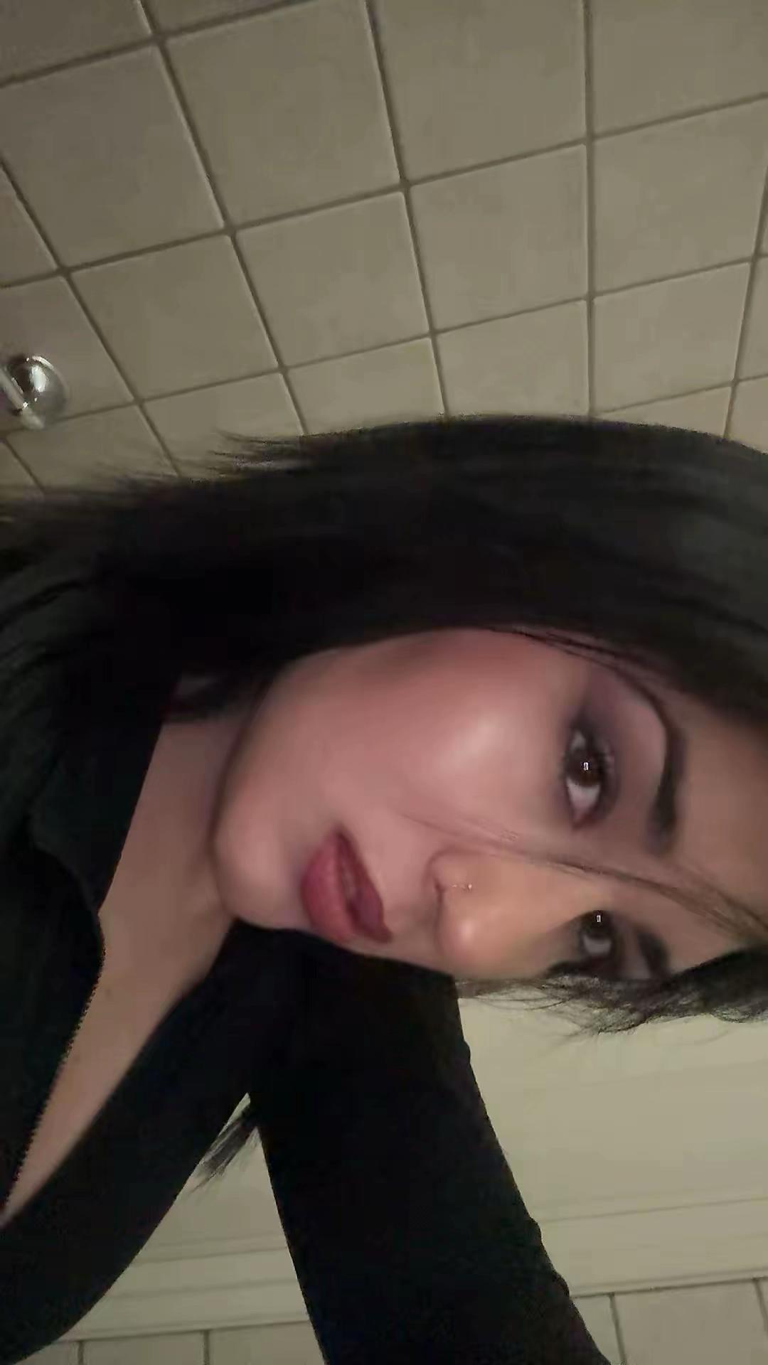 @Angela🇦🇱