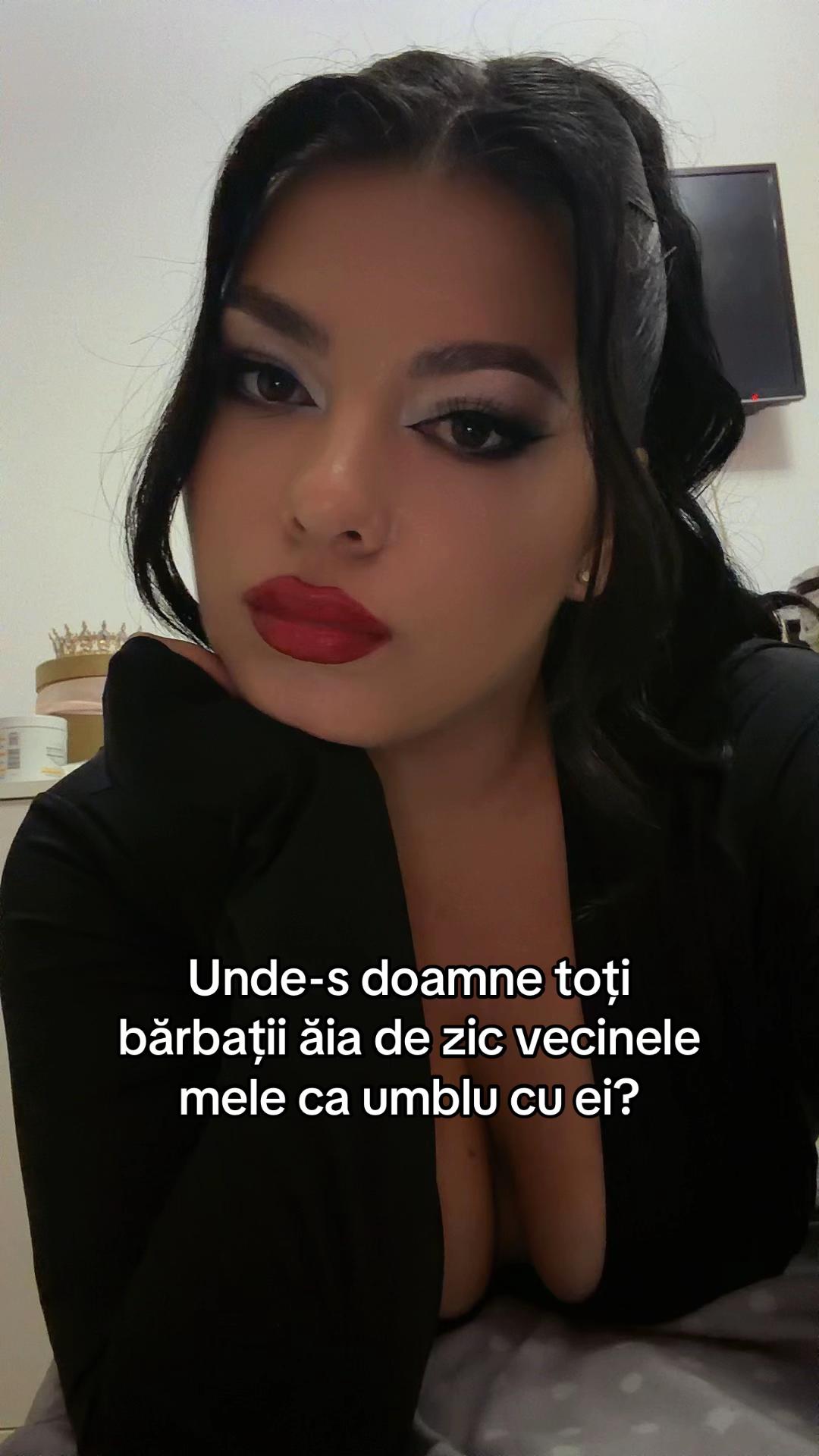 @🖤