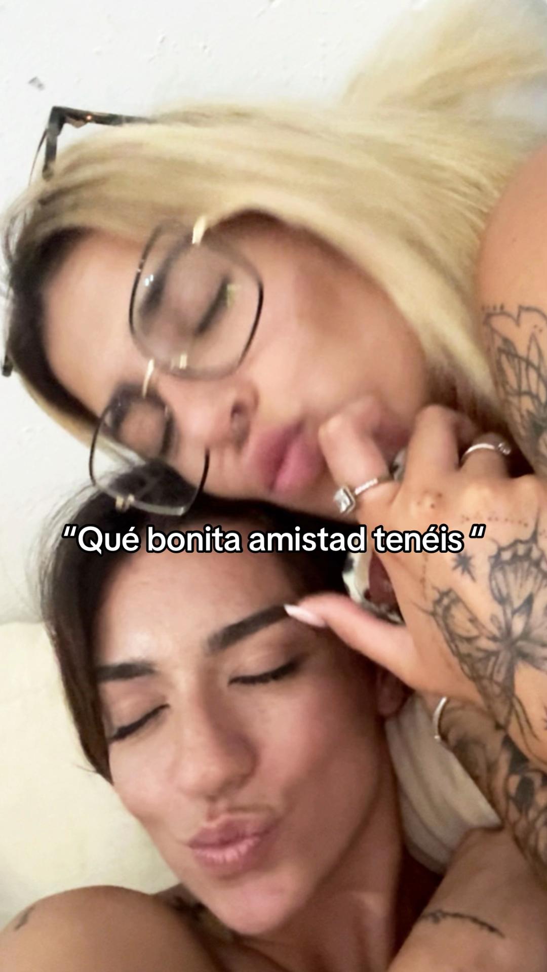 @Ana González