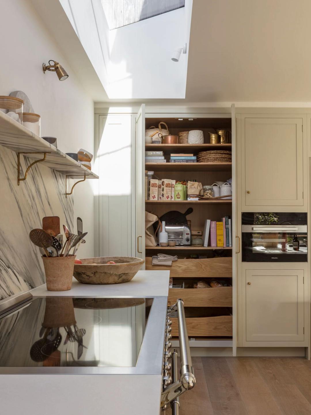 @Harvey Jones Kitchens