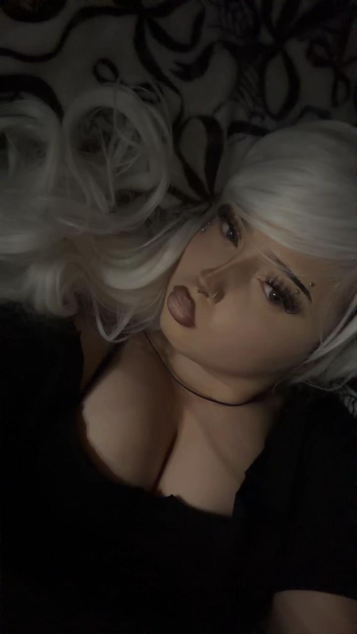 @???