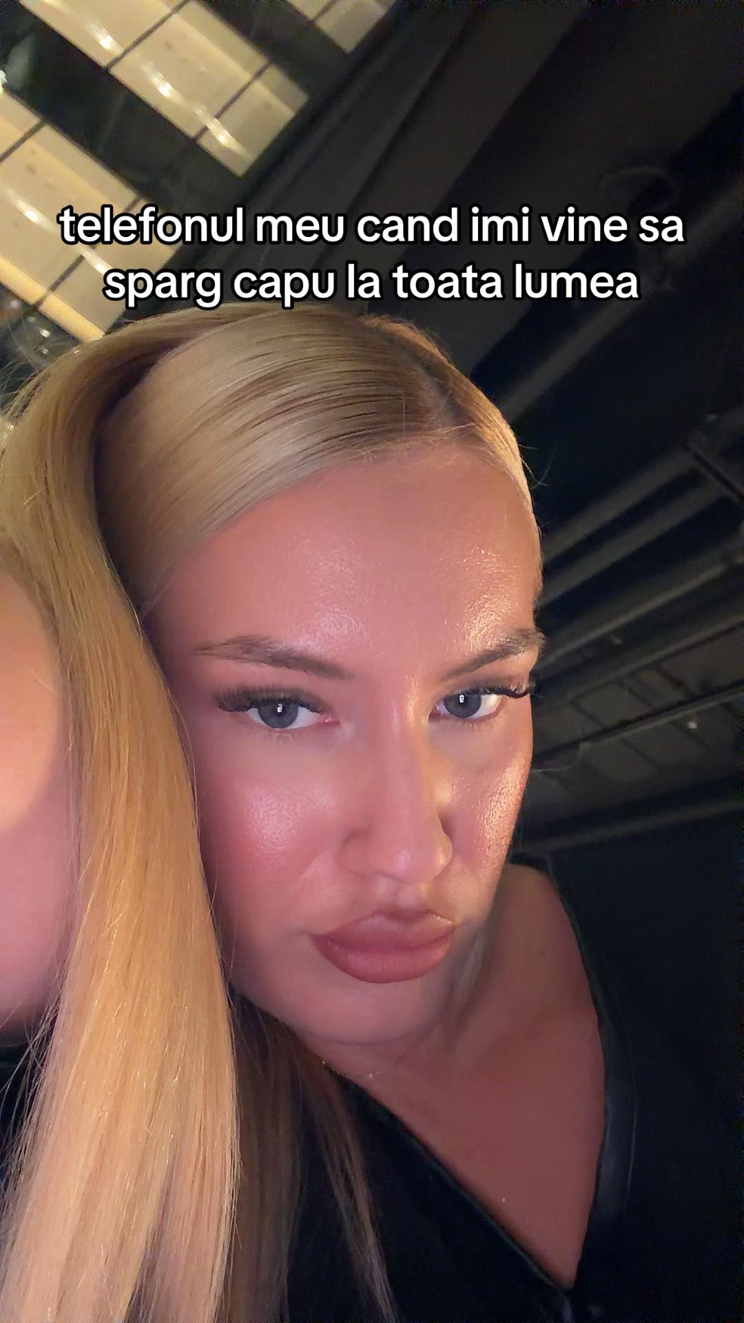 @AlexandraM12