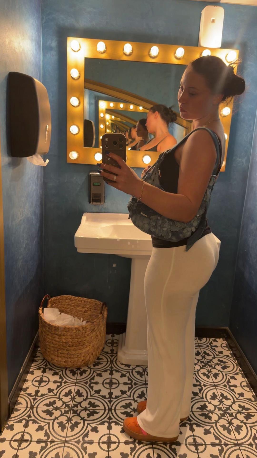 @Swedishciara on ig ✨