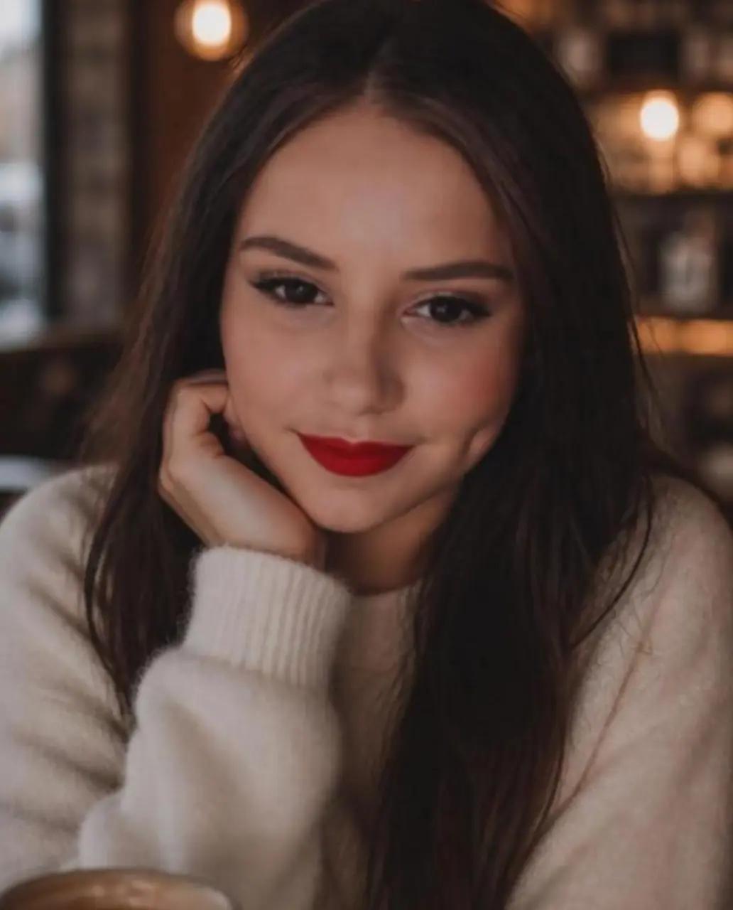 @AnaMaria