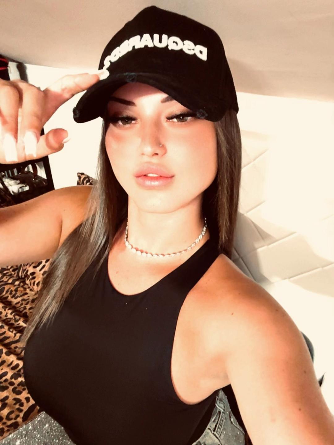 @Carolina🖤