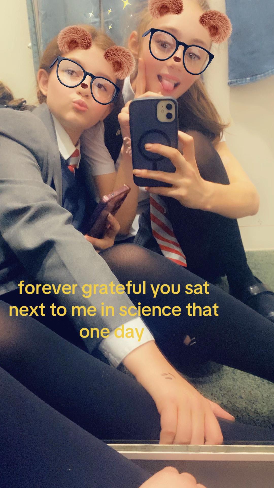@𝐚𝐢𝐥𝐚 ❦