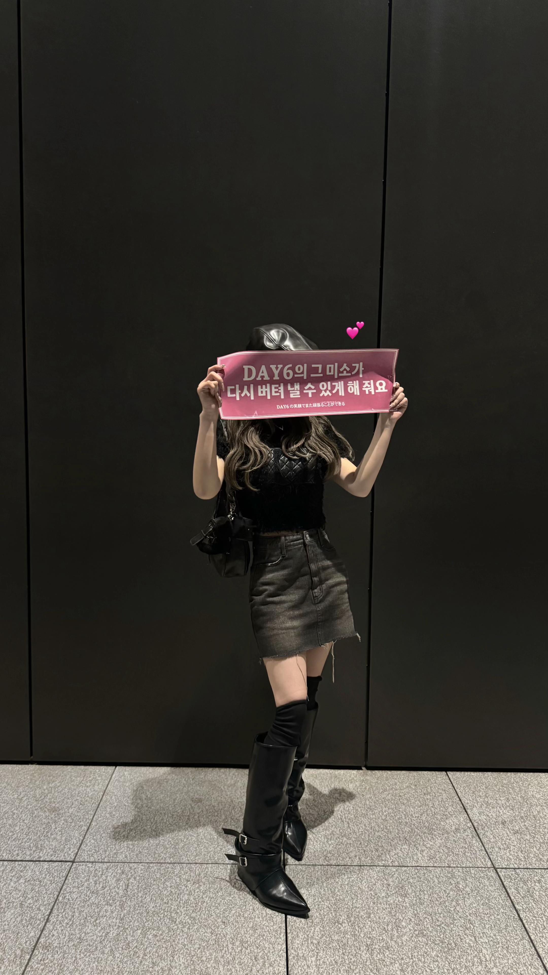 @𝐂𝐡𝐢𝐬𝐚