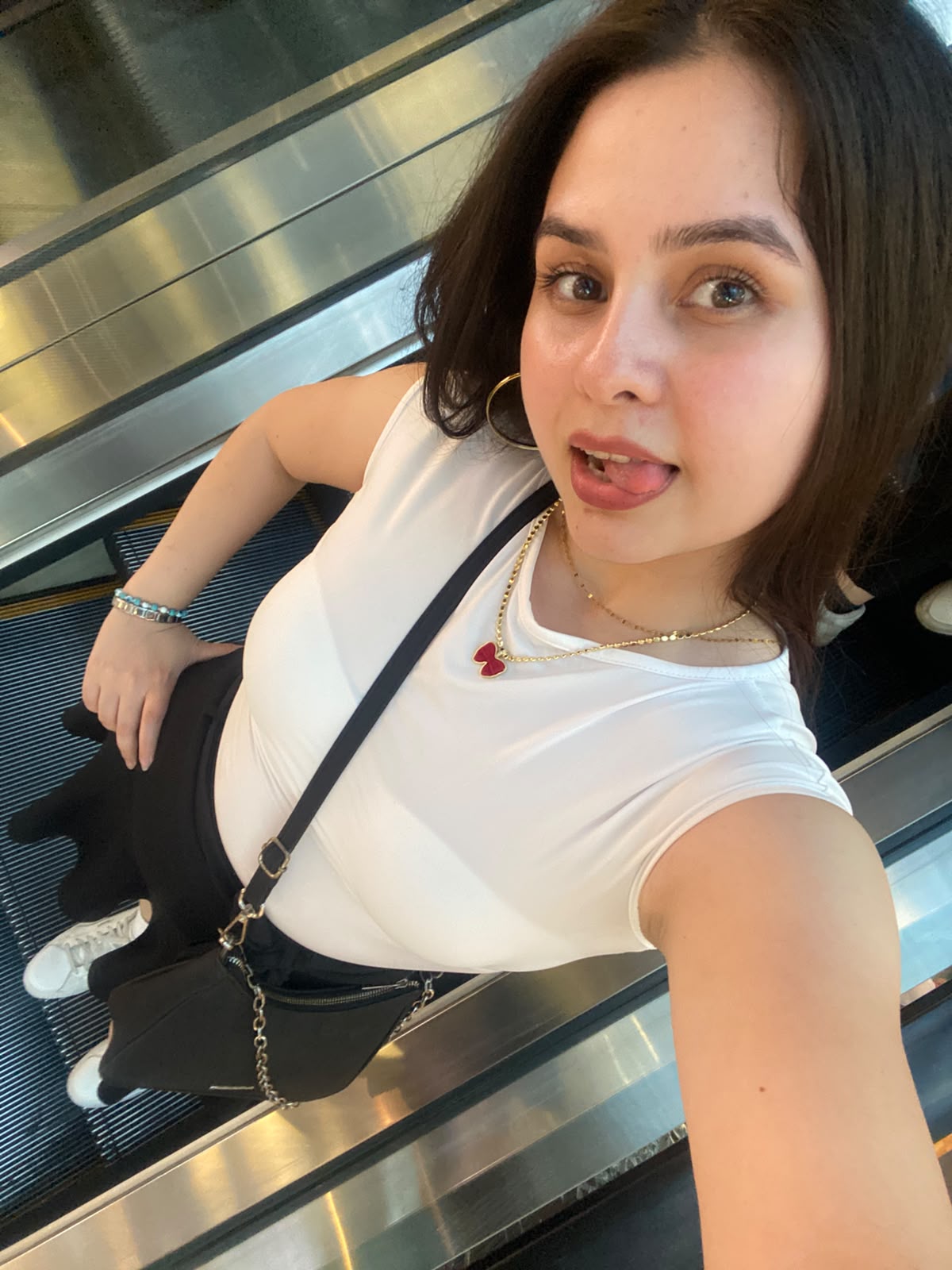 @dilaraa