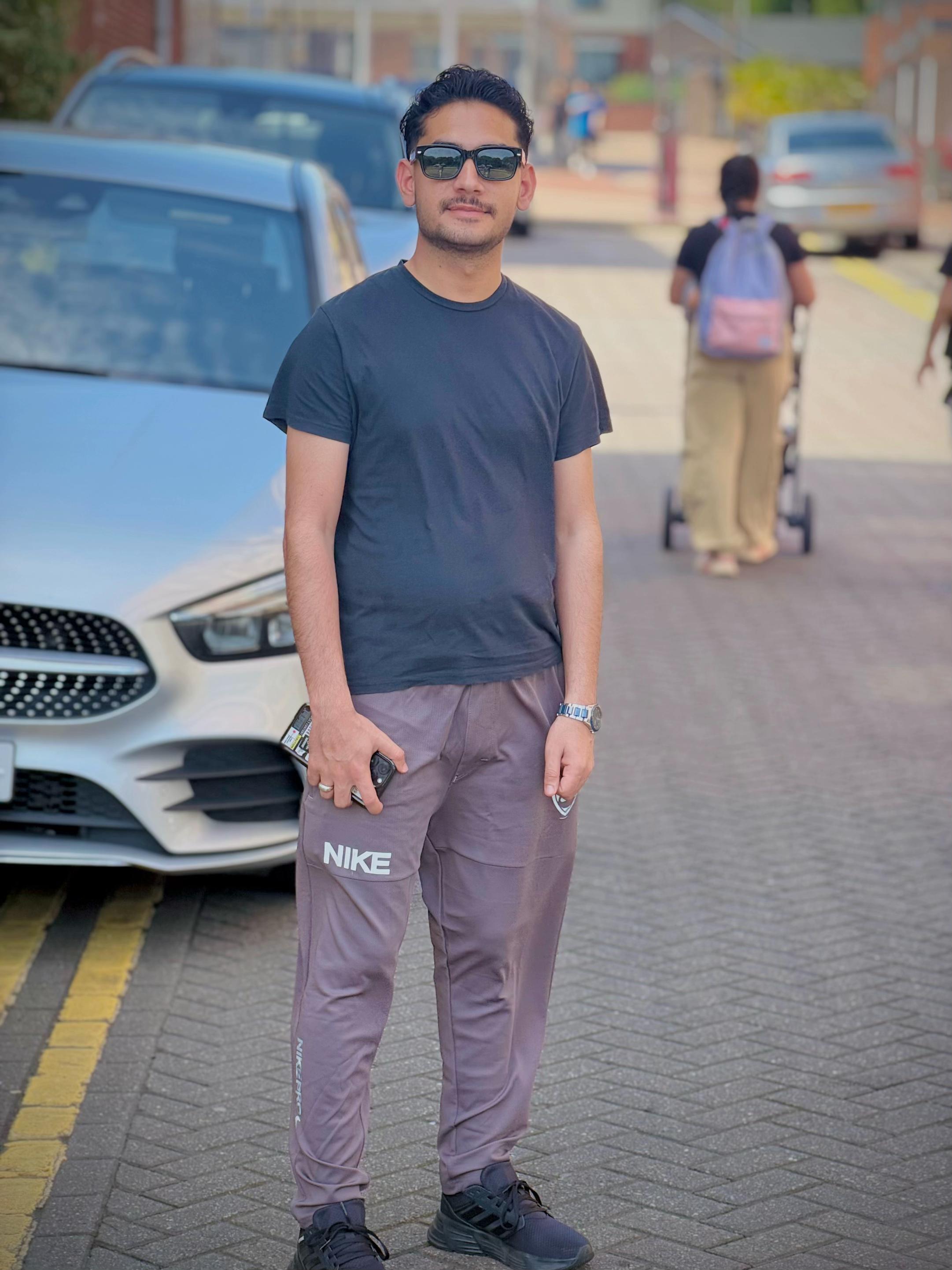 @Buttitude 👑 🇵🇰🇬🇧