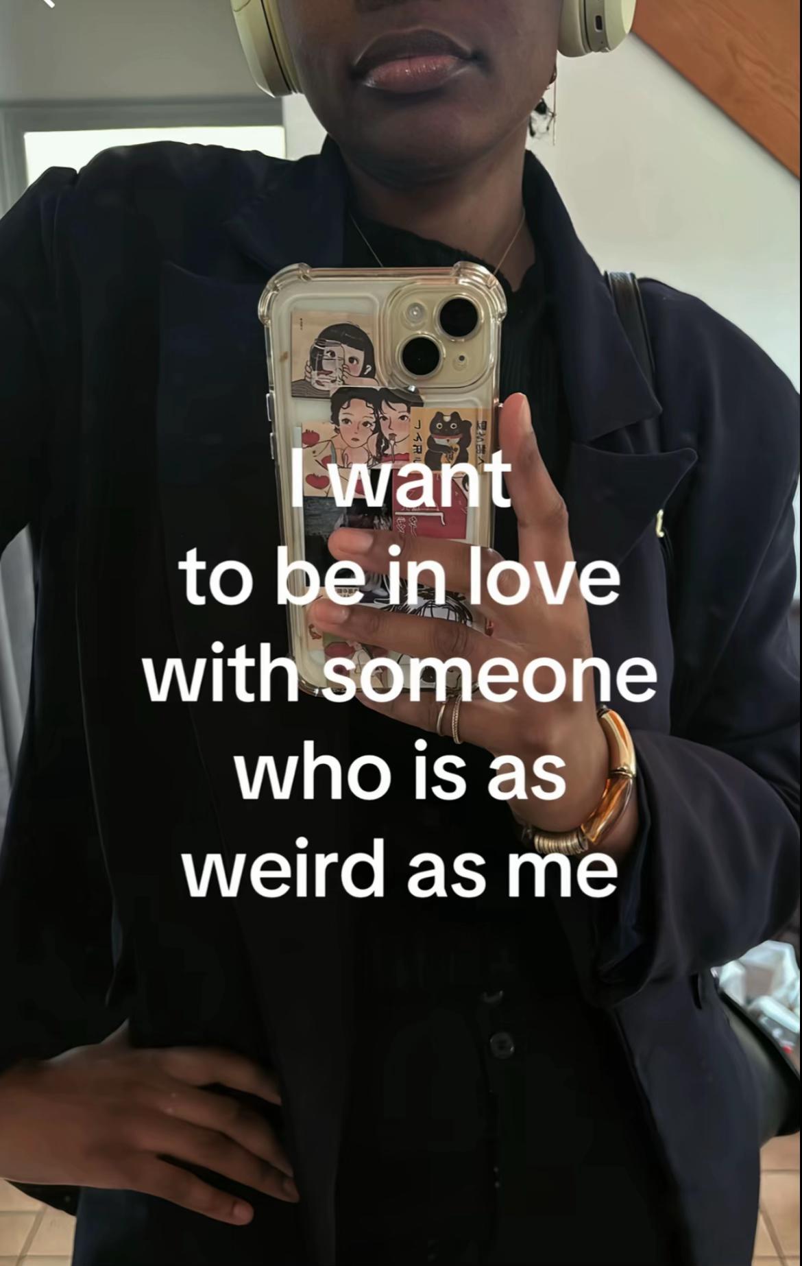 @:>