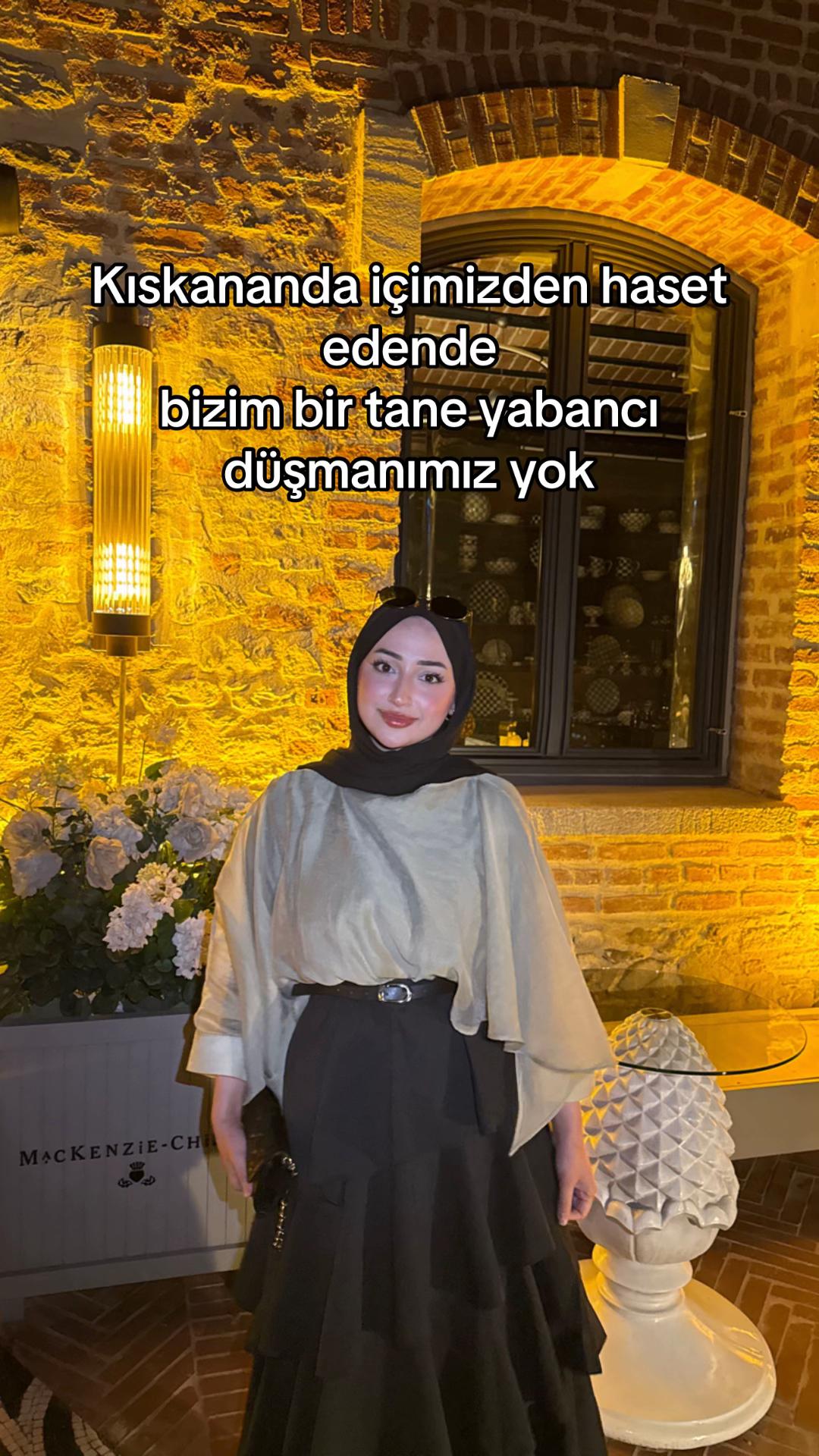 @Cansu