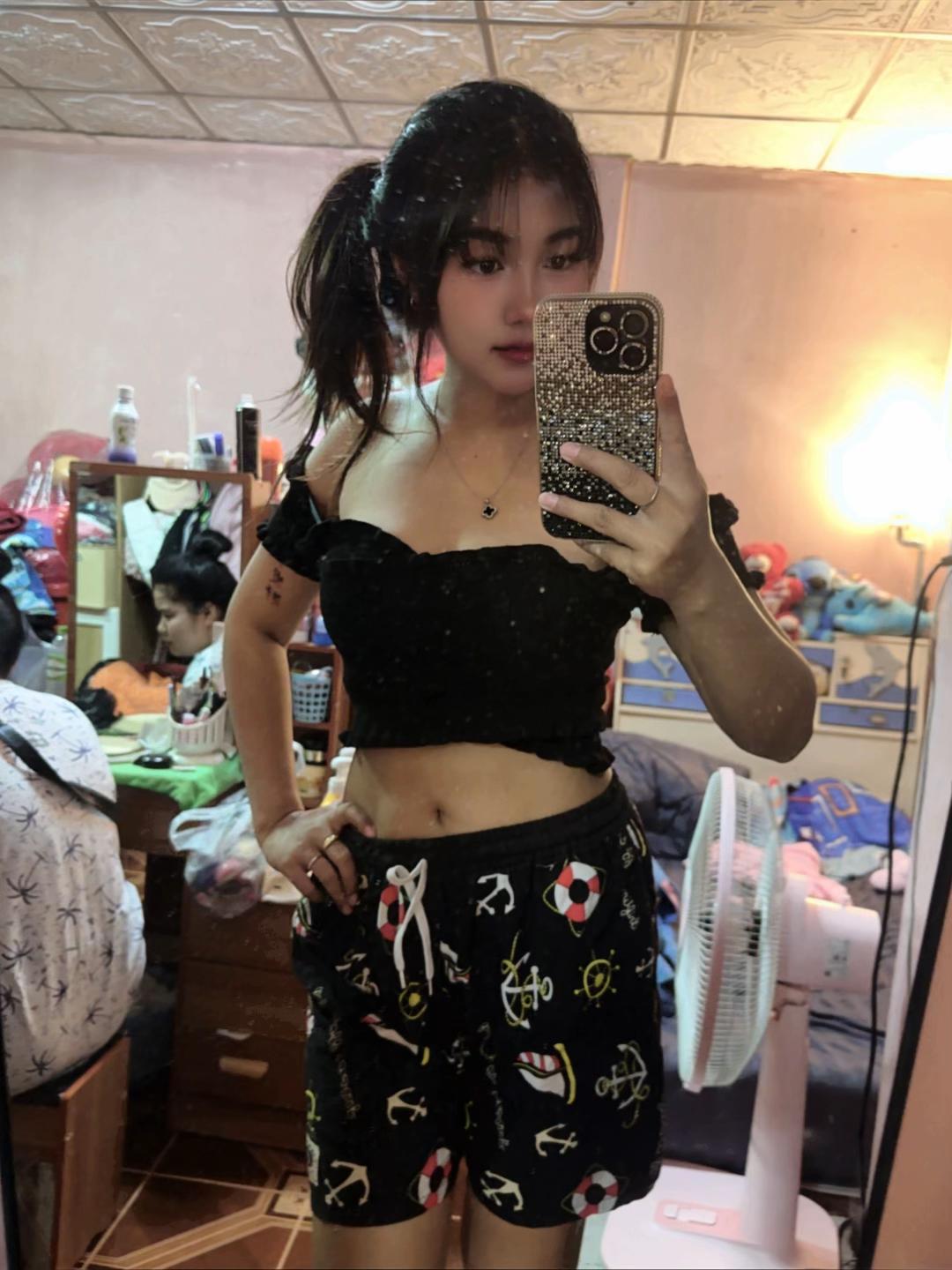 @Chompoo