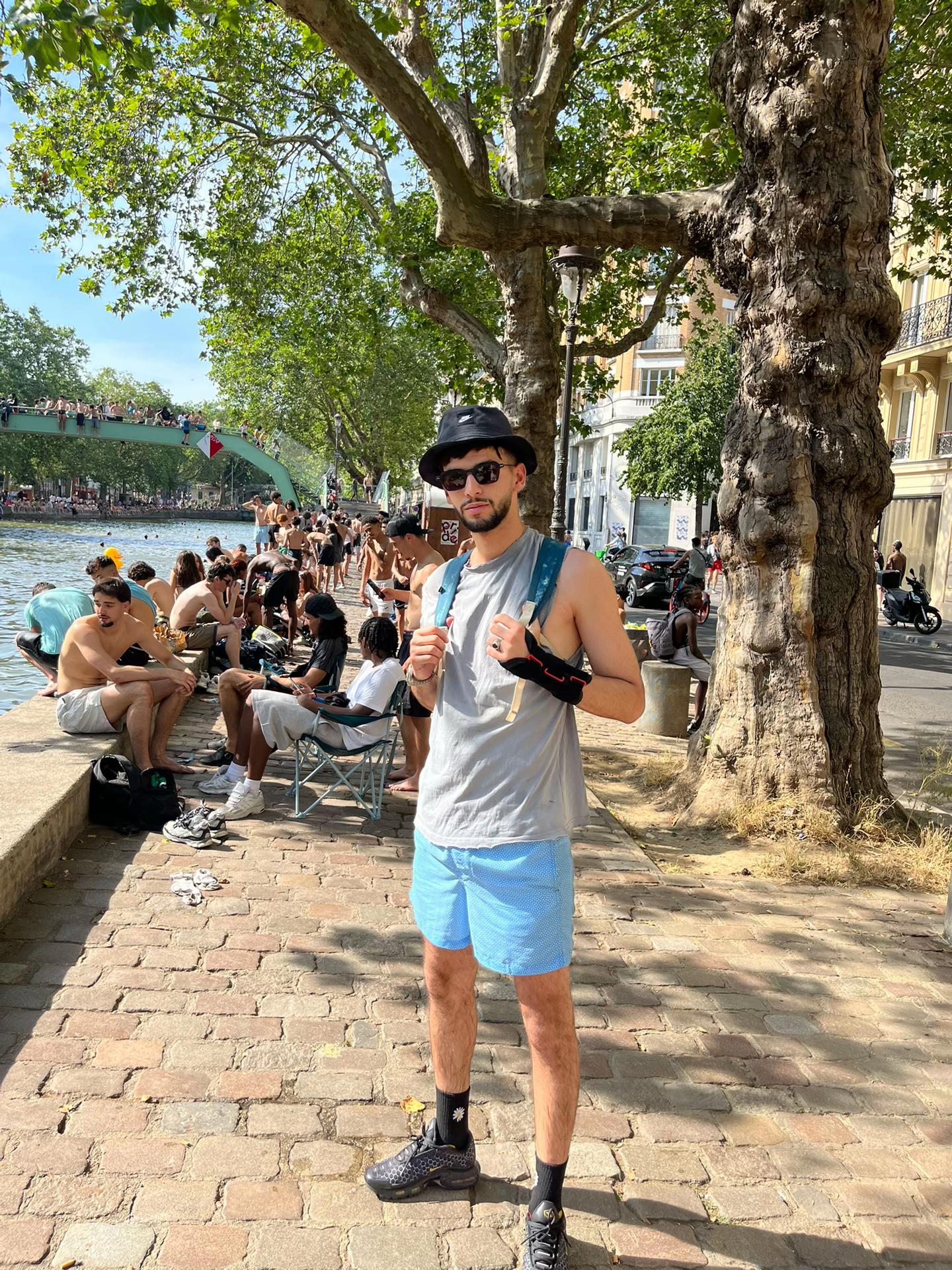 @Fares MîłâŃő