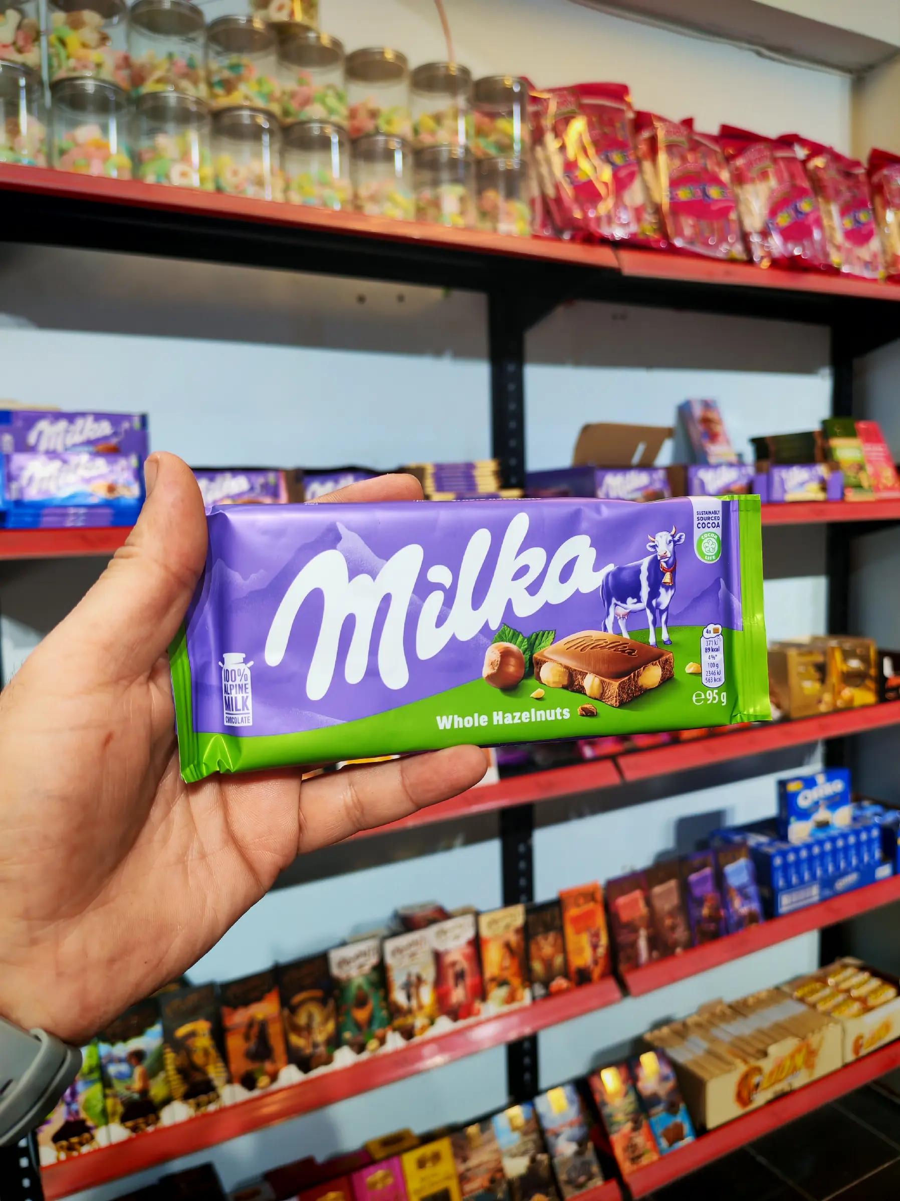 @عالم السعادة 🍫