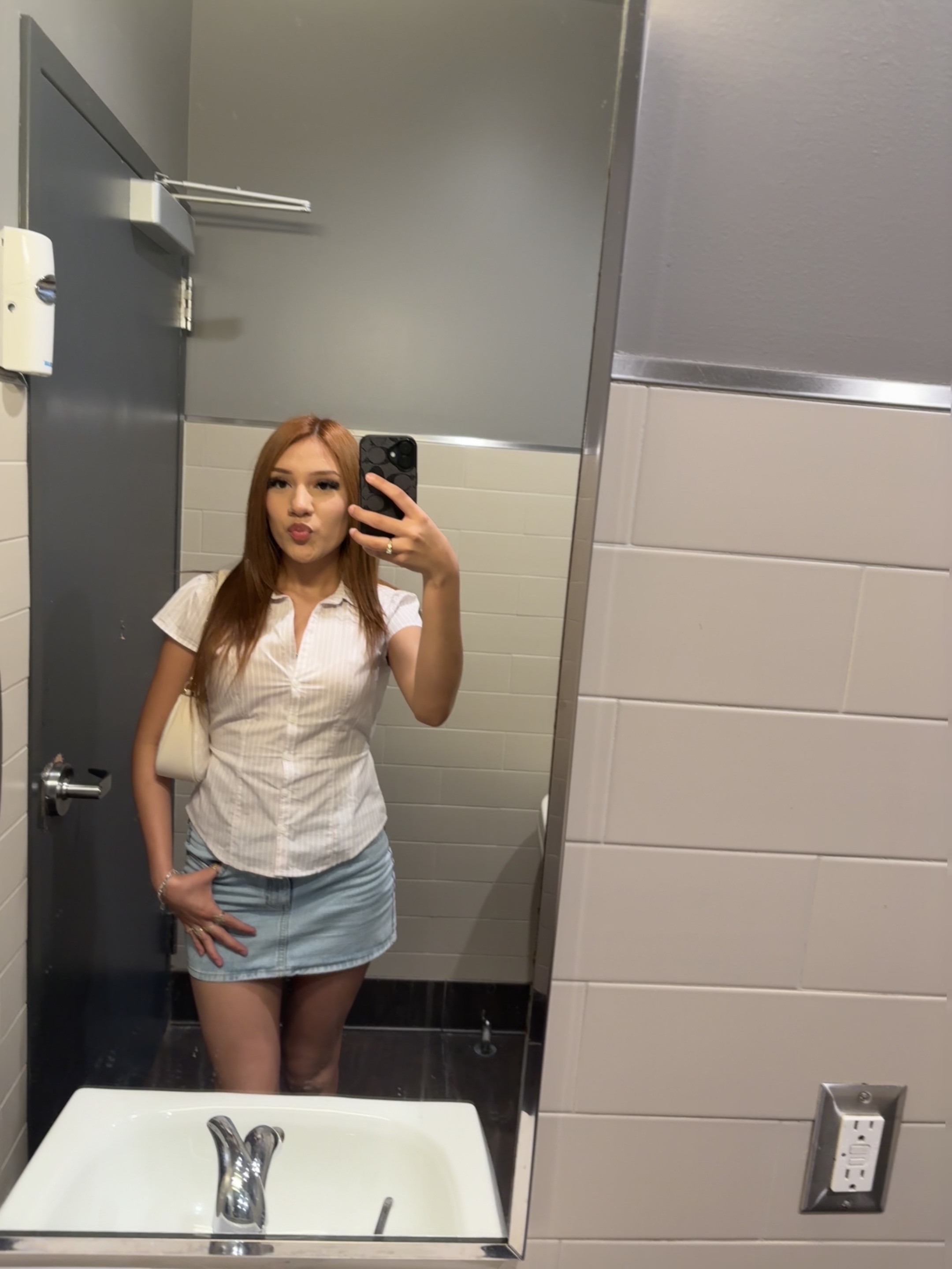 @ximena