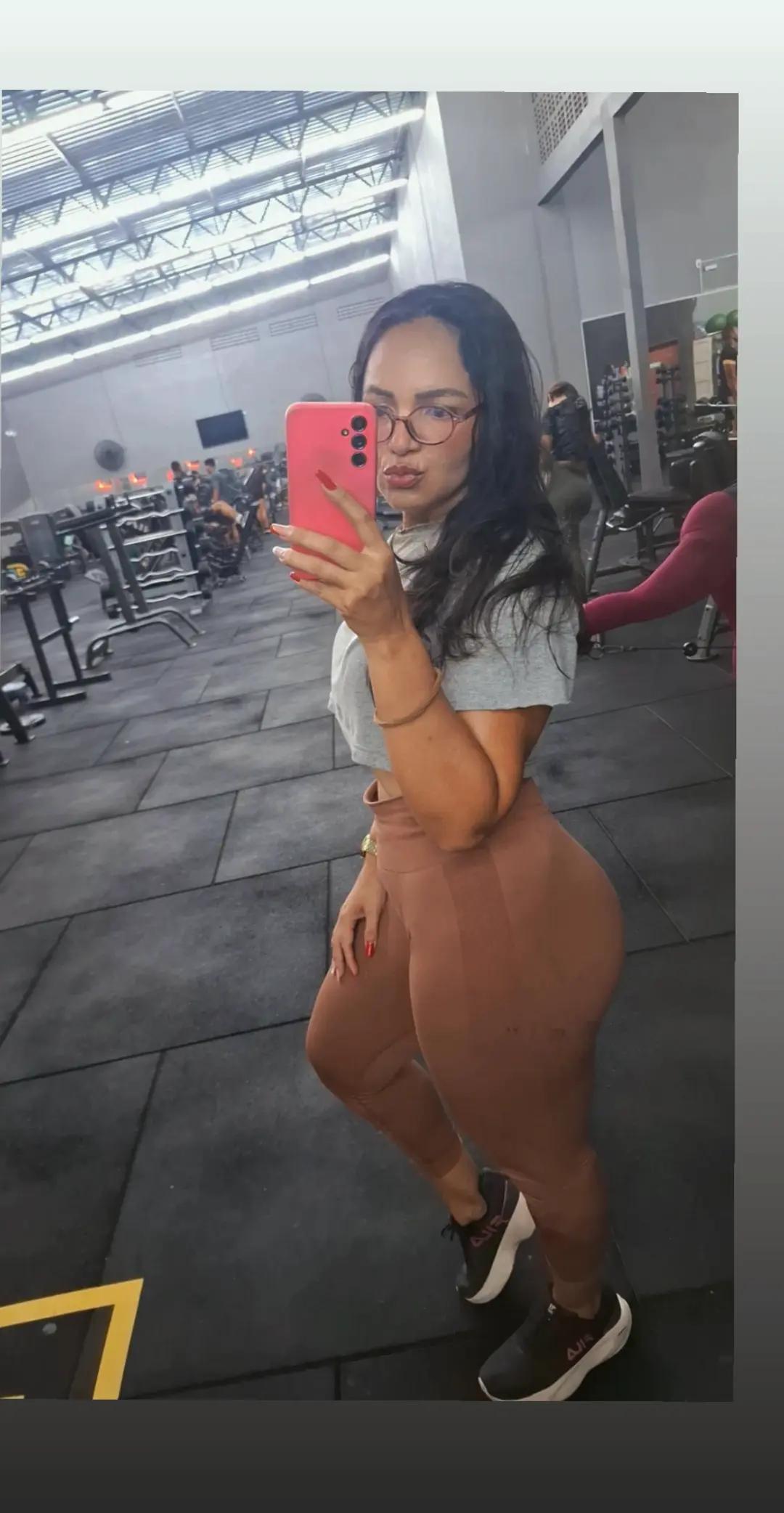 @SimoneSantos24