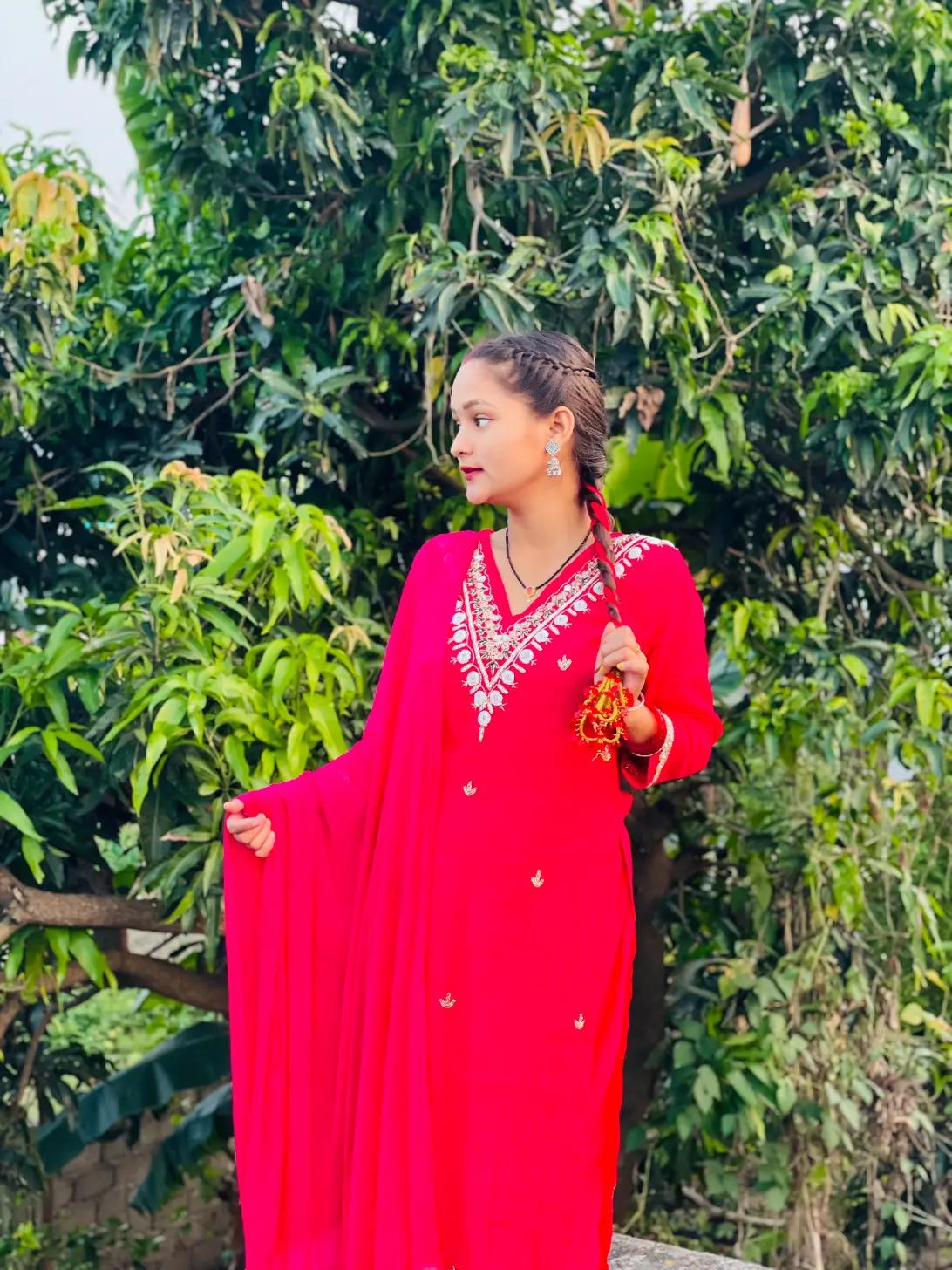 @Dipu🫰😊