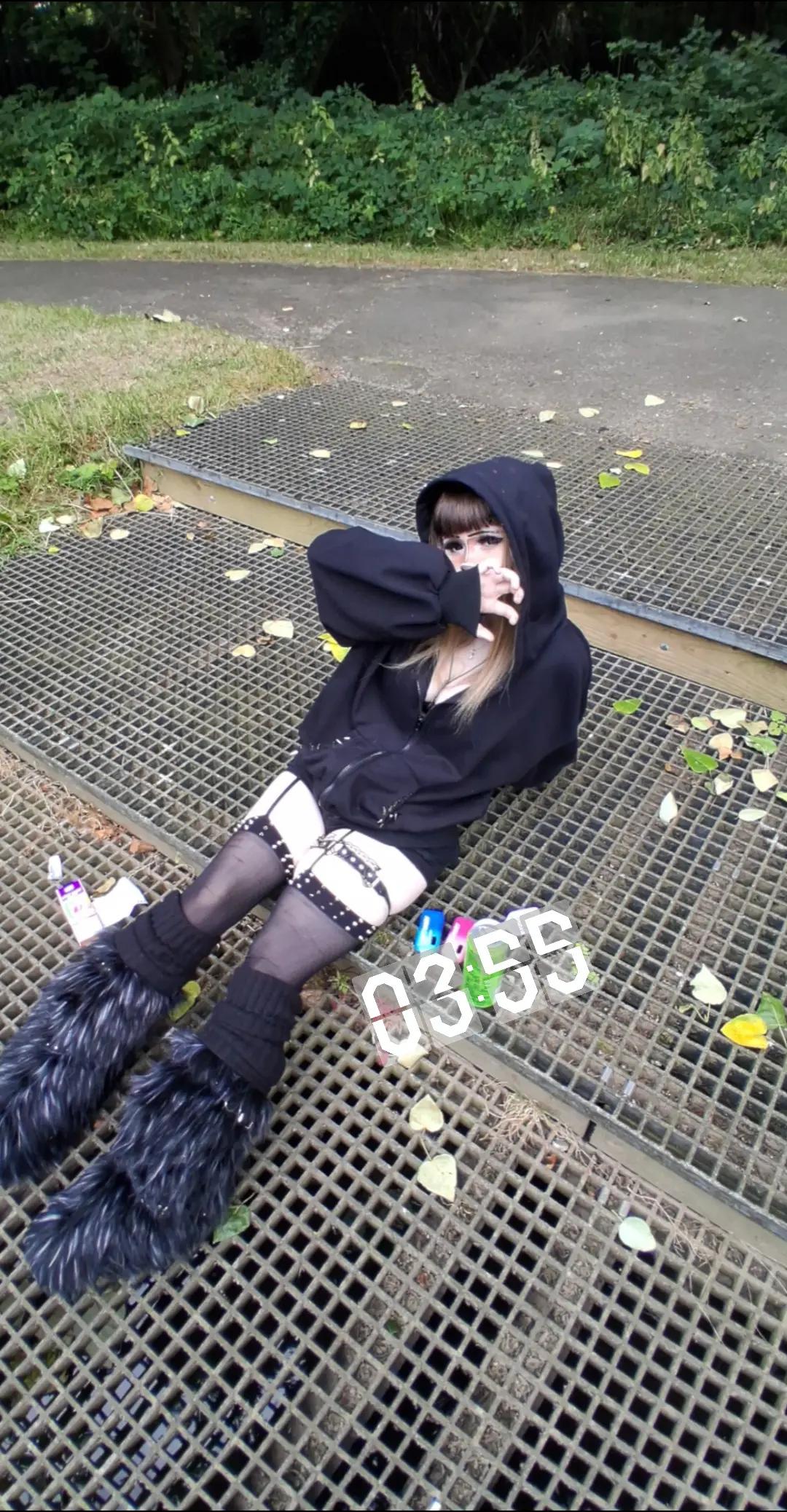 @bee 🧟♀️