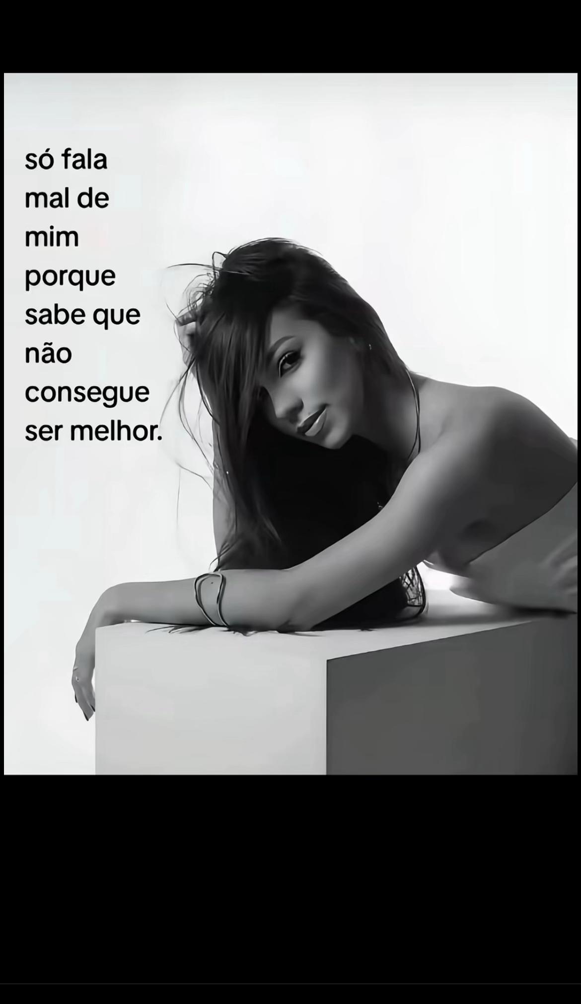 @𝑳𝒂í𝒔.𝒛𝒙𝒚