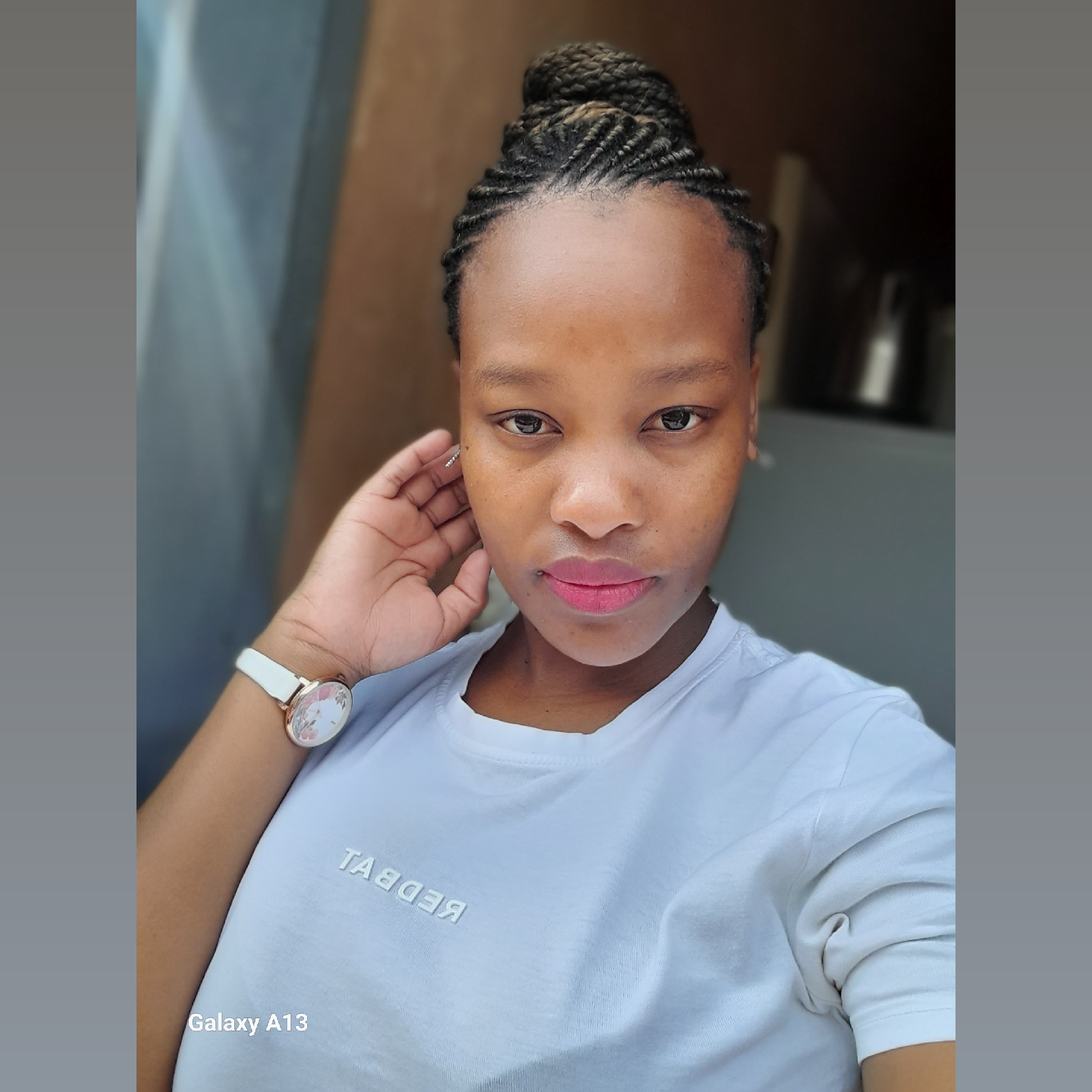 @Tshidi